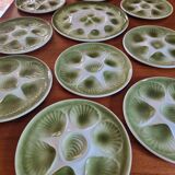 Vintage oyster service Moulin des Loups Orchies barbotine, 12 plates