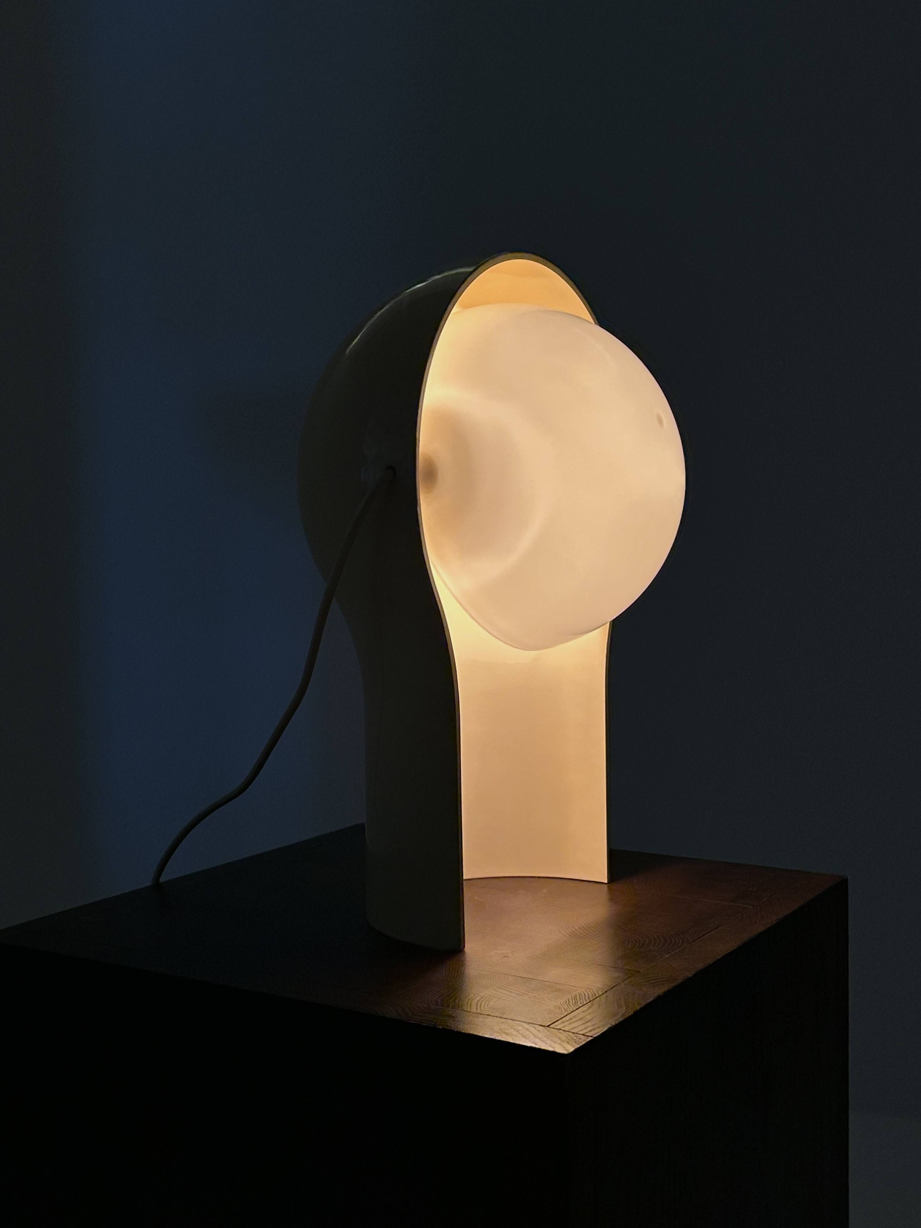 Table lamp Telegono by Vico Magistretti for Artemide