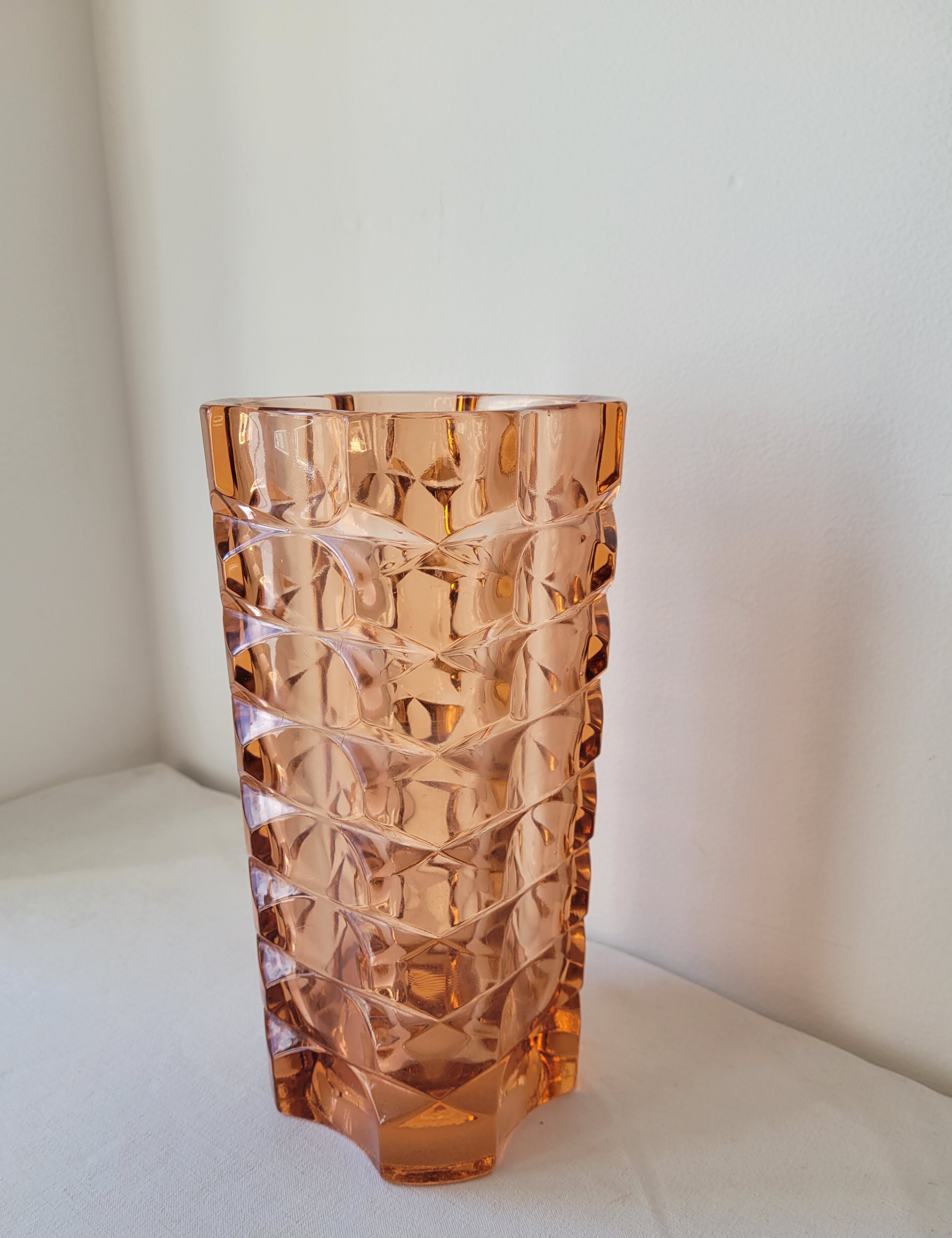 Windsor Rosaline Vase by Luminarc