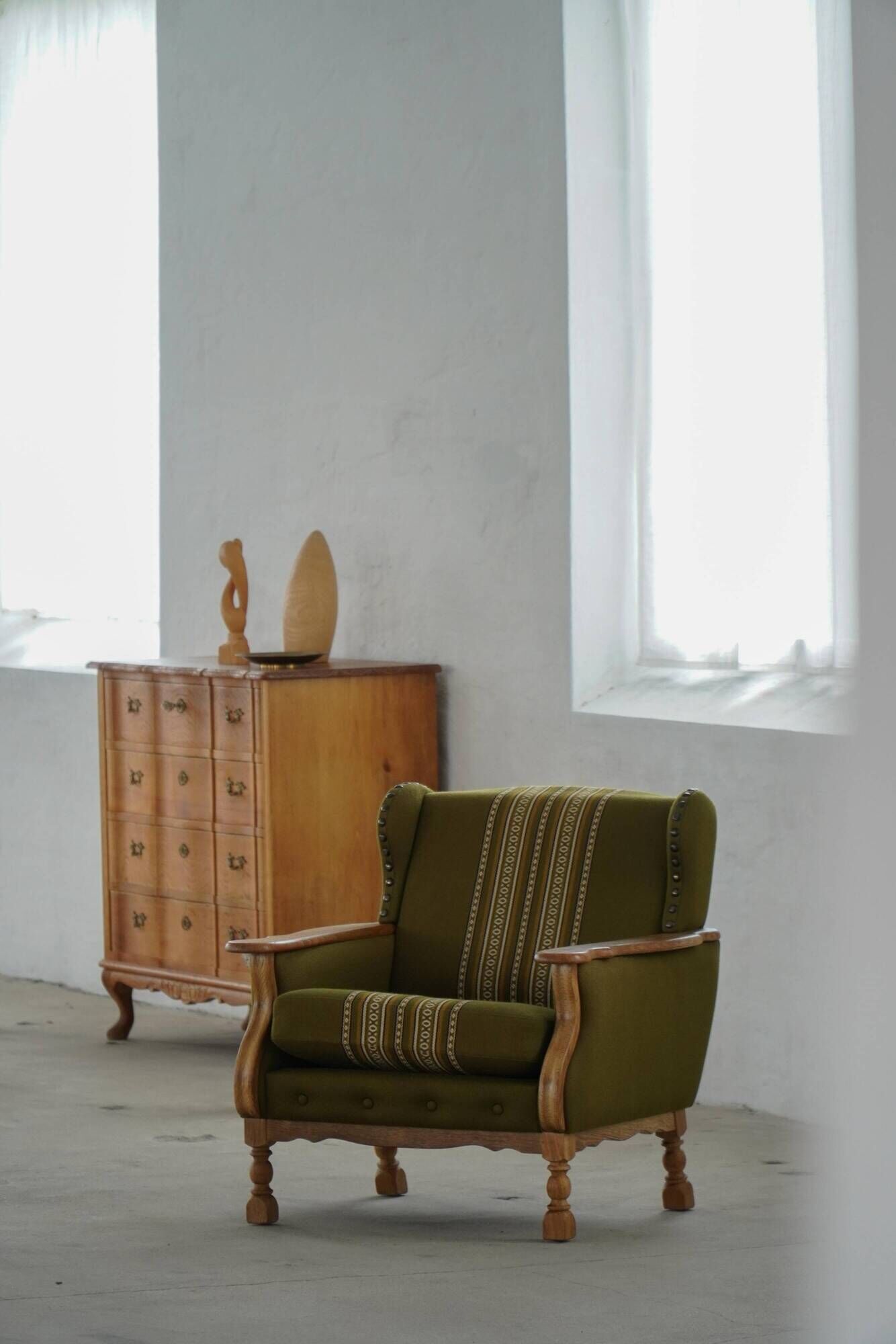 Danish "Mid-Century Modern" style, pair of oak armchairs, Henning Kjærnulf, 1960s.