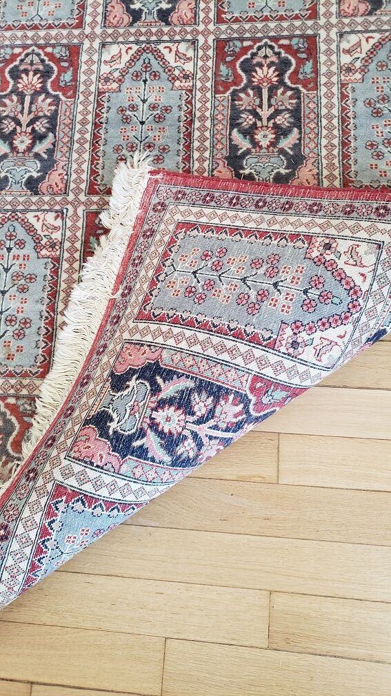 Hand-knotted wool carpet