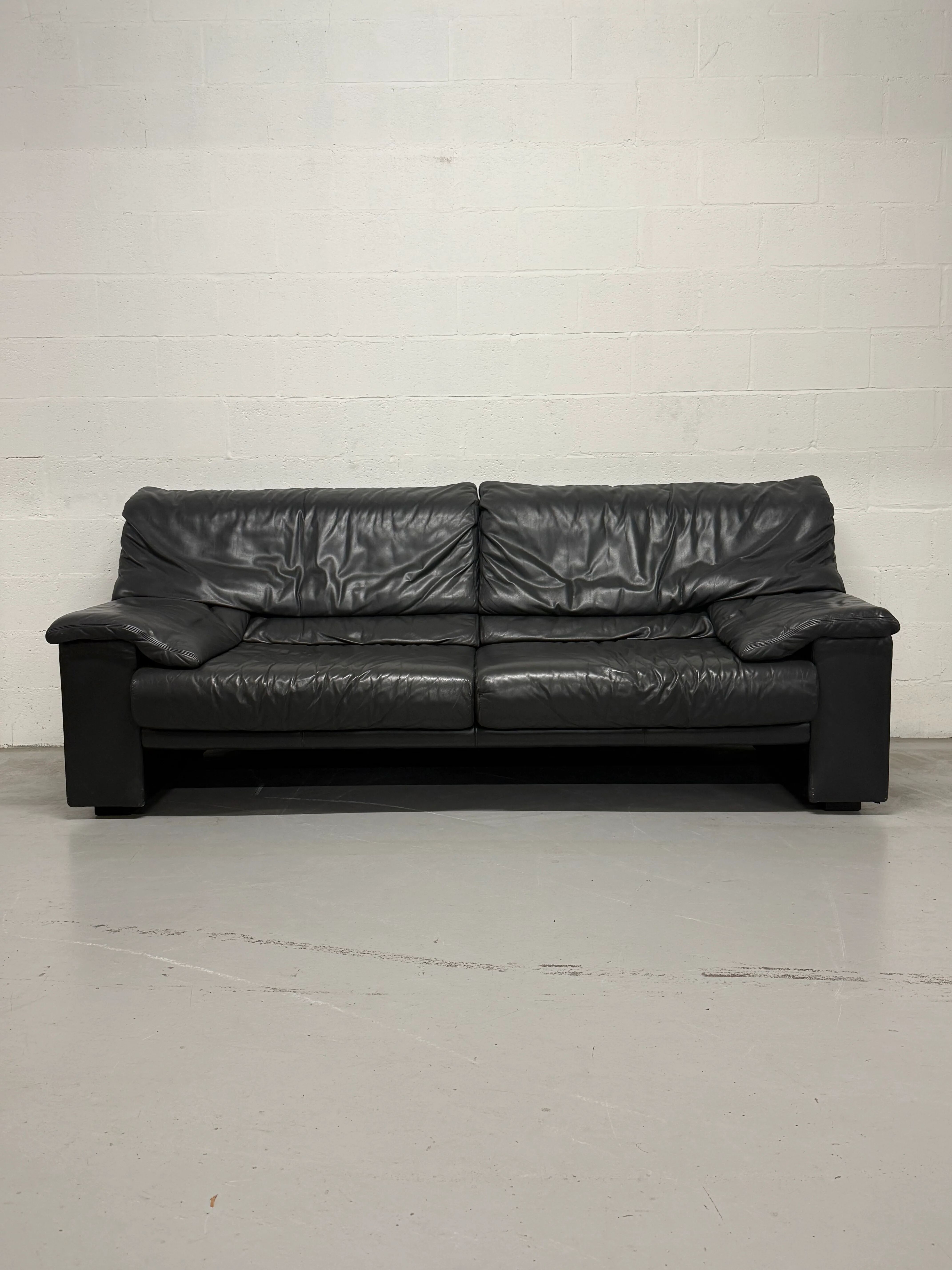 3-seater sofa by Durlet Belgium | Vintage black leather postmodern design |