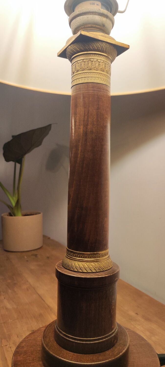 Wooden table lamp