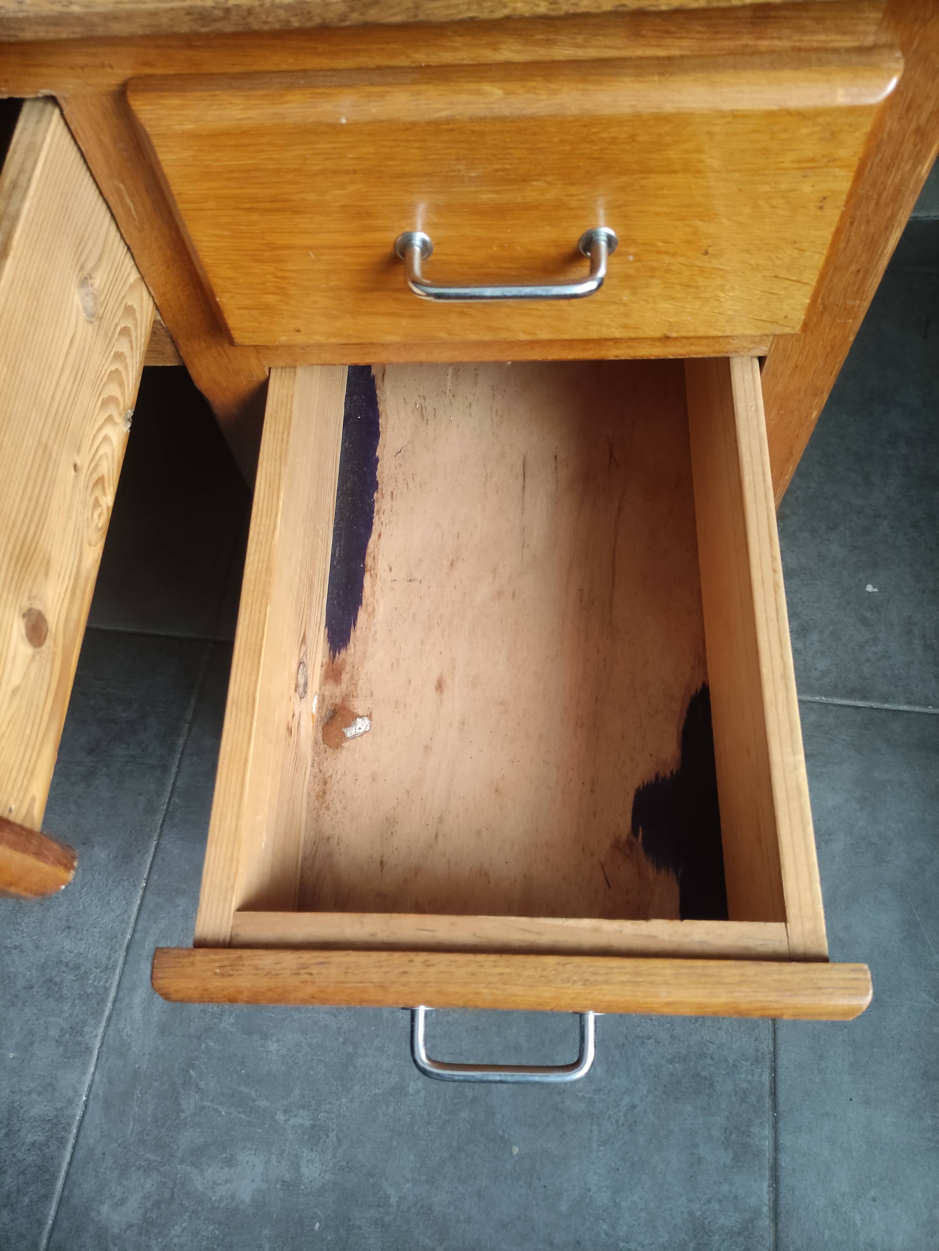 Wooden children's desk around the 60s-70s