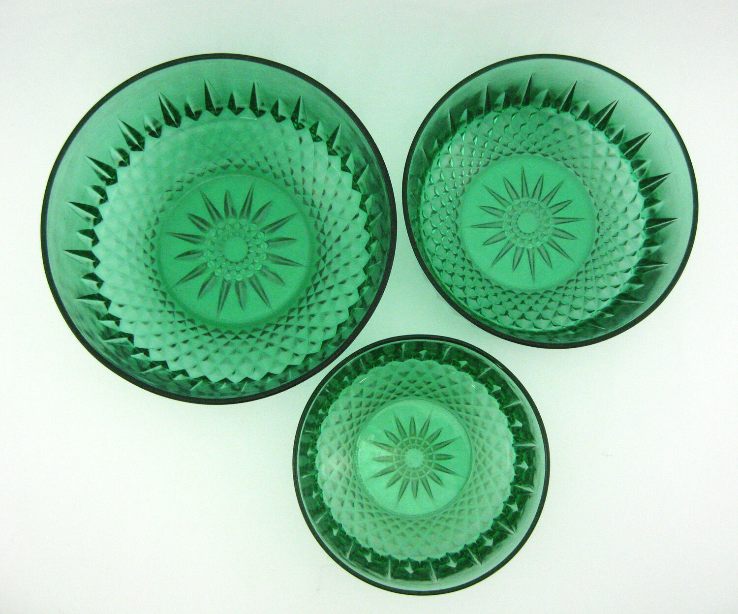 3 glass bowls soaked emerald green - Arcoroc France - vintage 60s