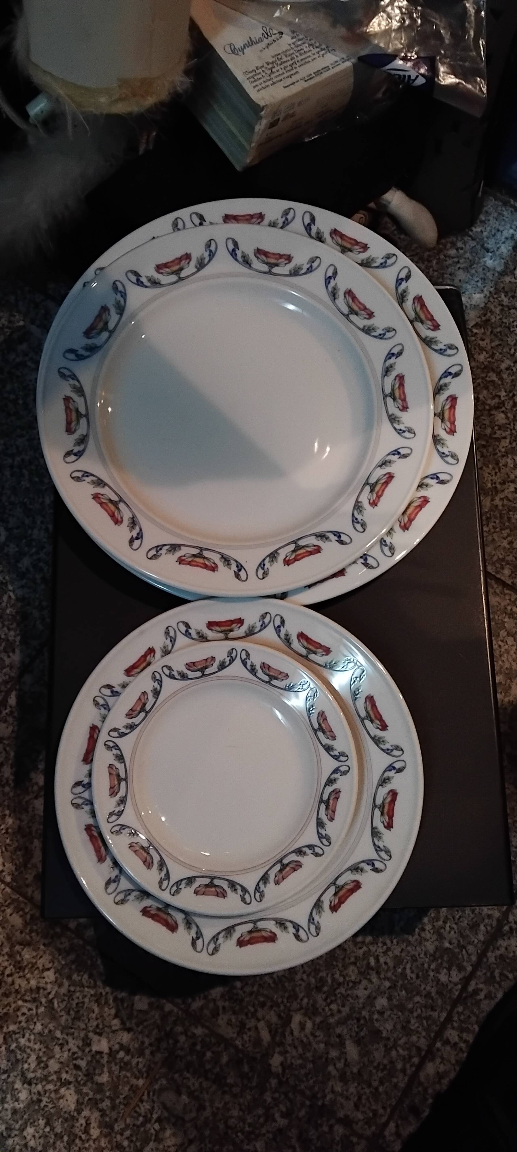 Set of 4 "Royal Monceau" plates