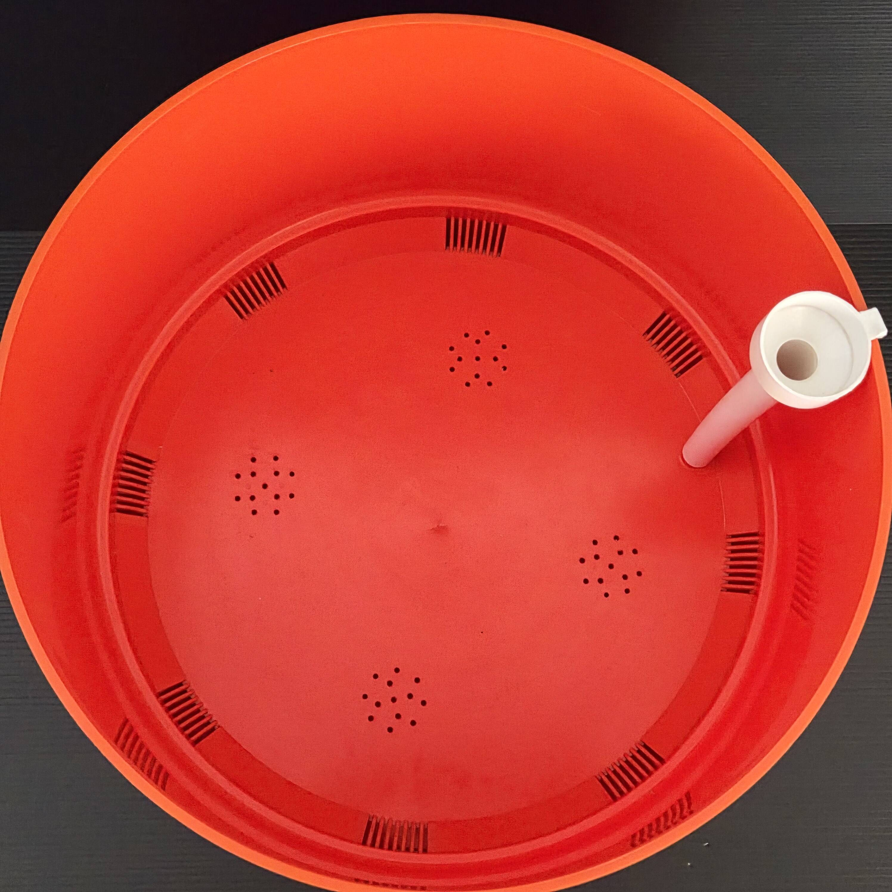 Vintage Vega planter by Nena Balsari for Vastill 1970