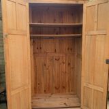 Grande armoire parisienne