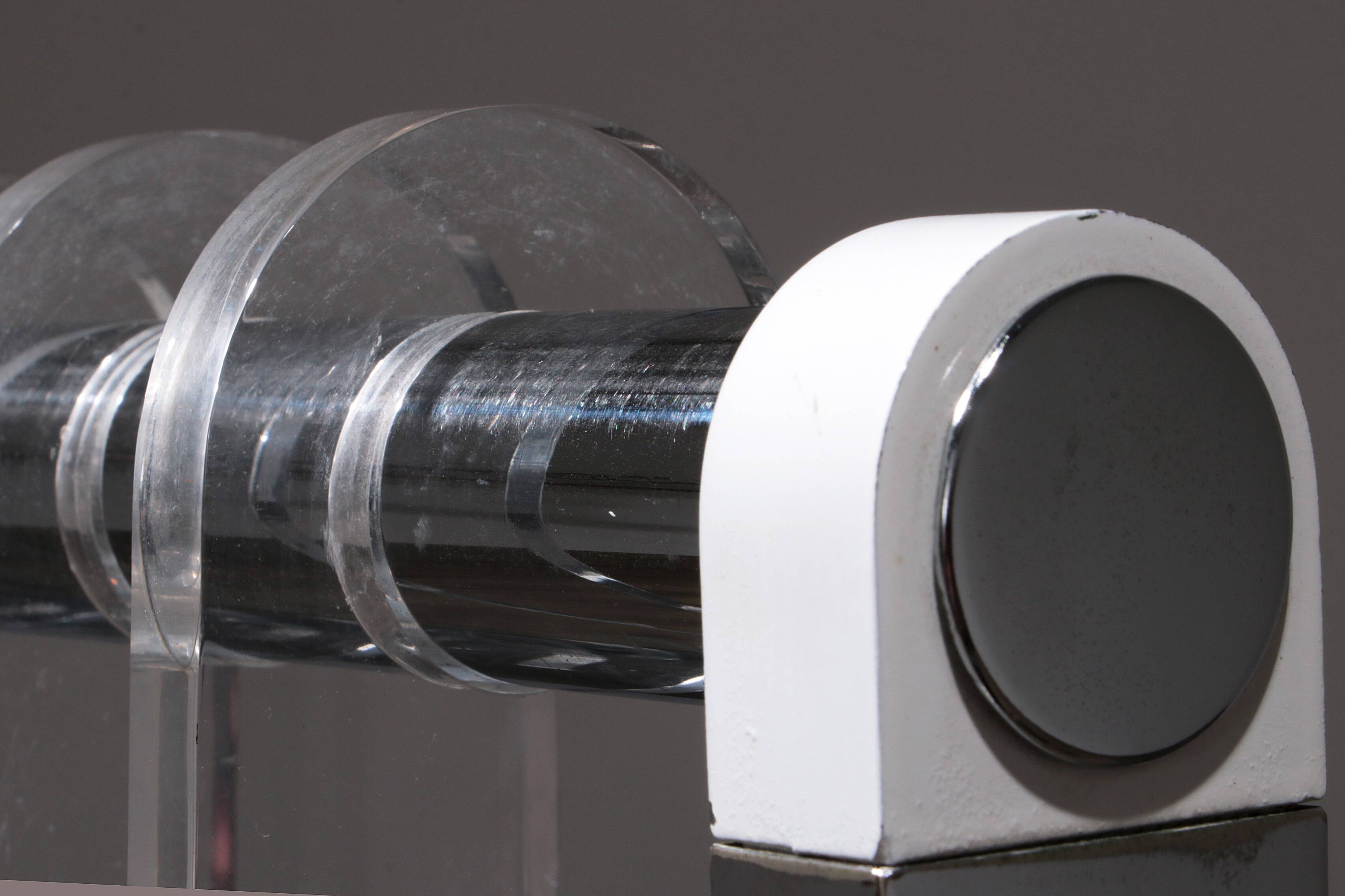 Italian Design Coat rack with white marble base and chrome uprights, 1970