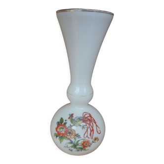 Vase en opaline motif de fleurs et coq