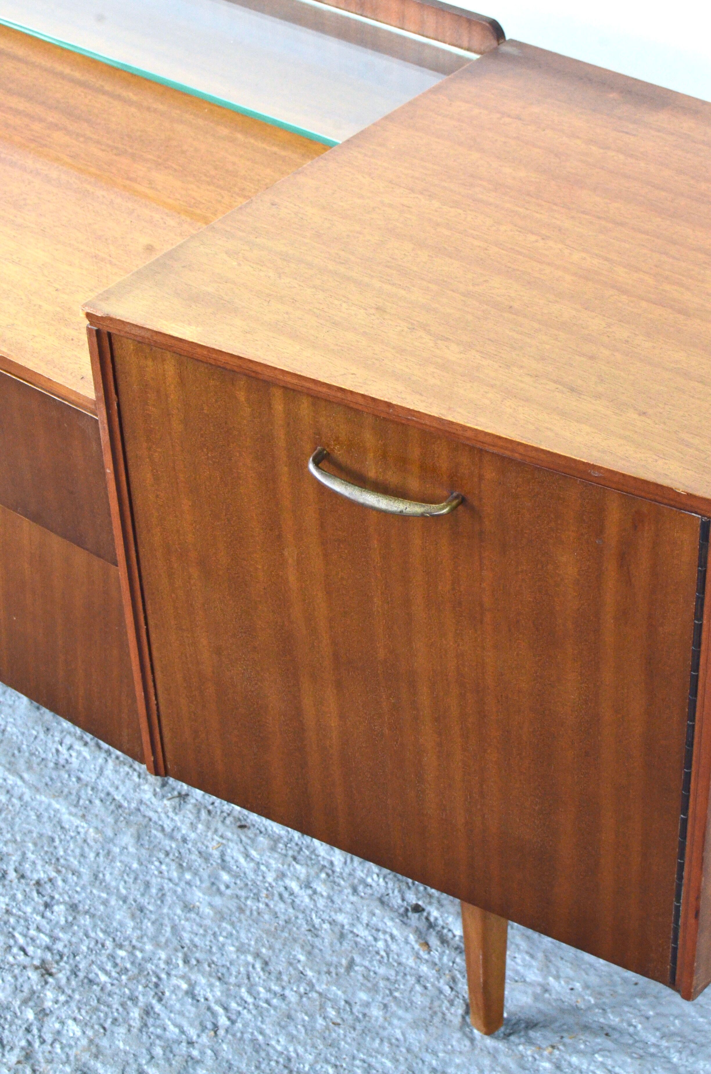 Avalon buffet in Teak and Glass