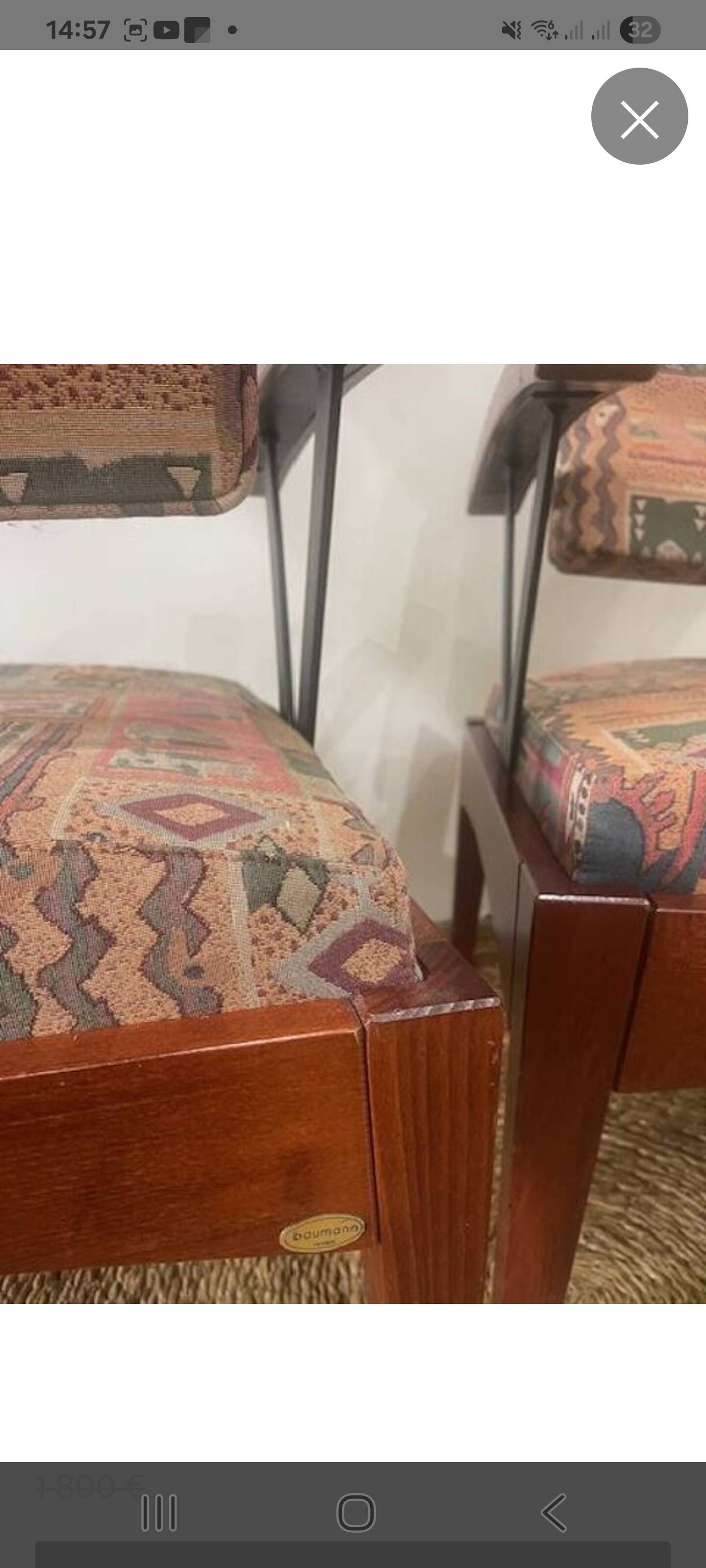 Paire de fauteuils des années 80.