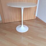 Tulip coffee table by Eero Saarinen for Knoll