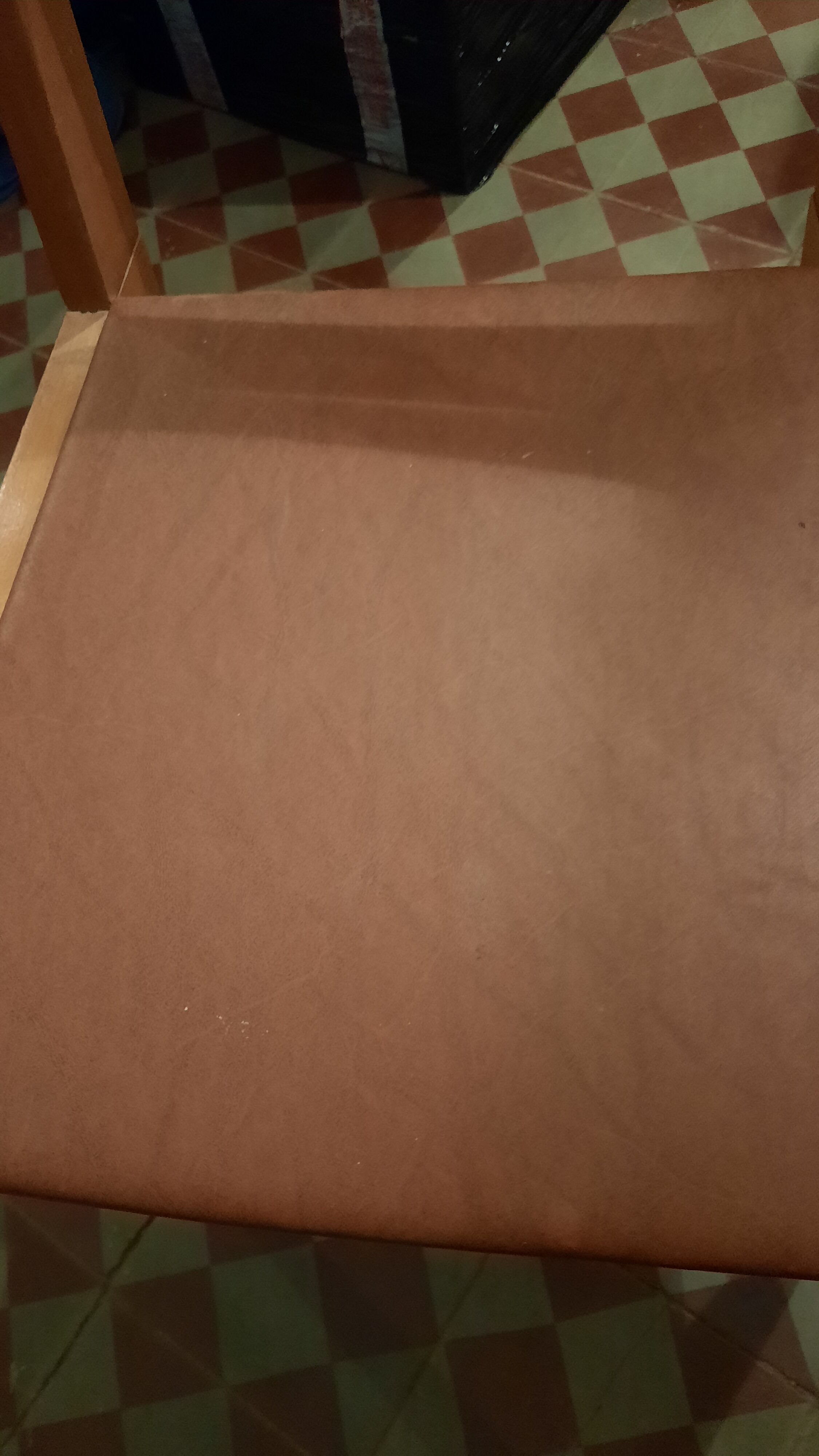 6 Scandinavian style chairs