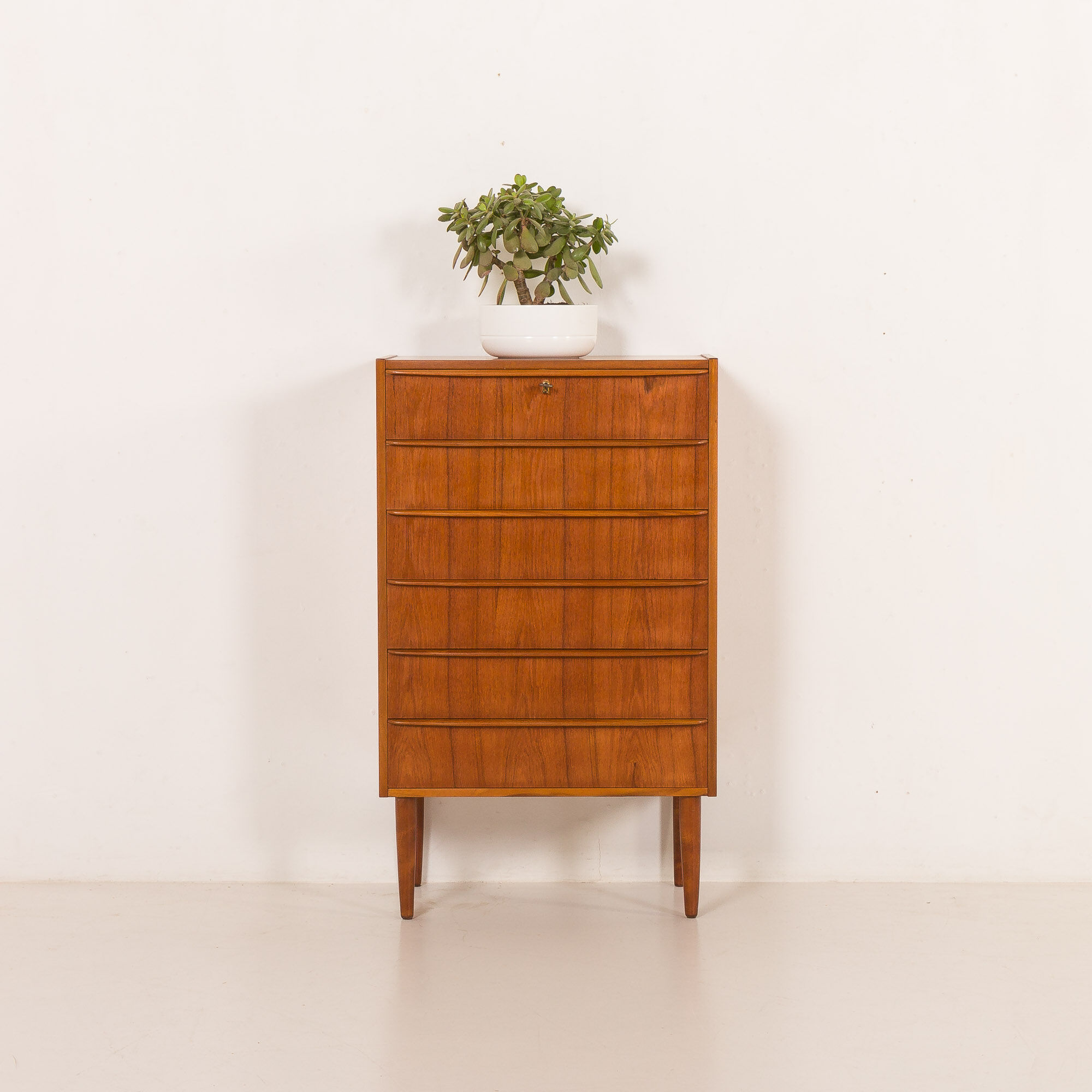 Commode en teck danois, années 1960