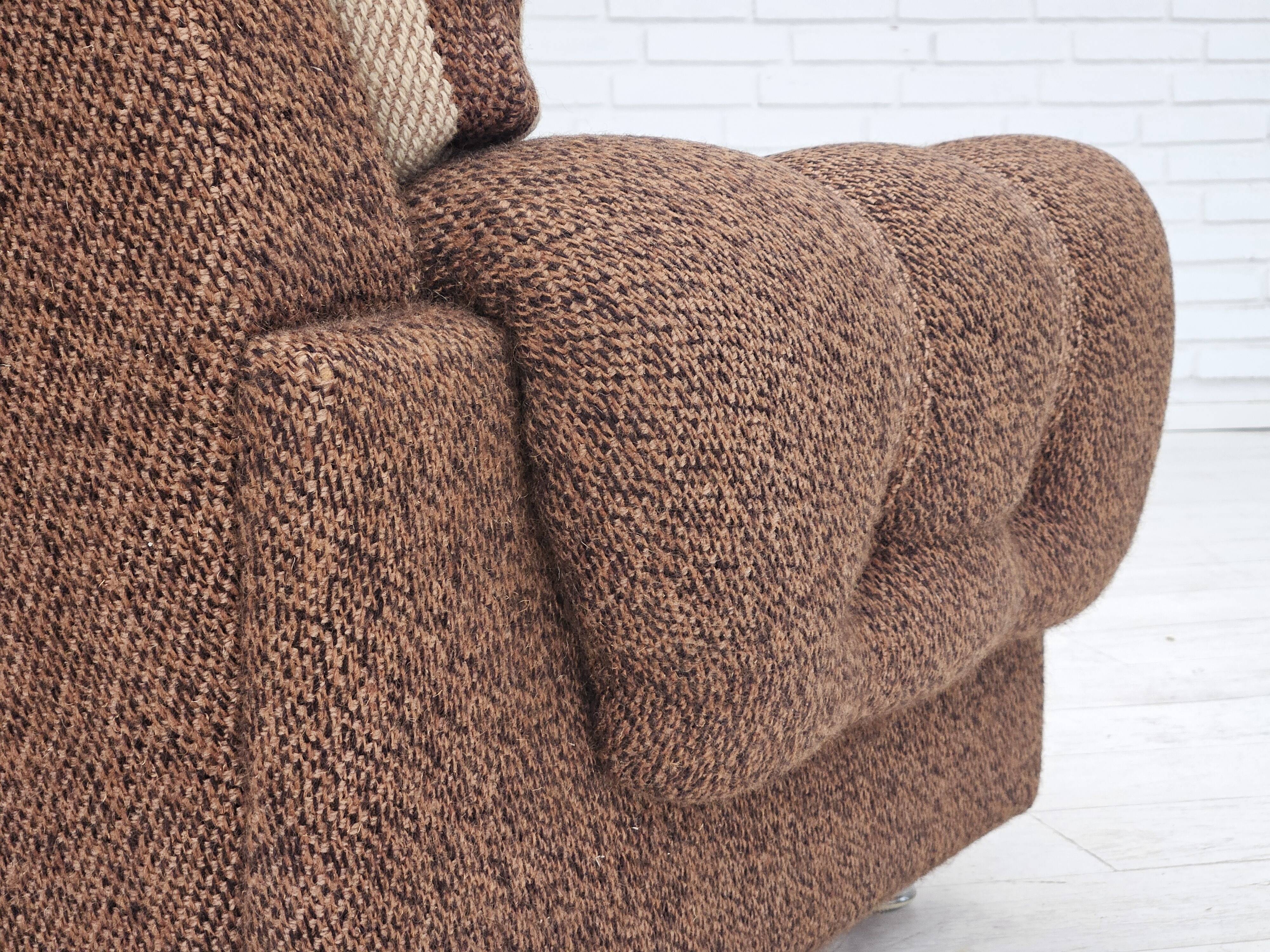 Fauteuil relax danois, revêtement en laine d'origine, années 70