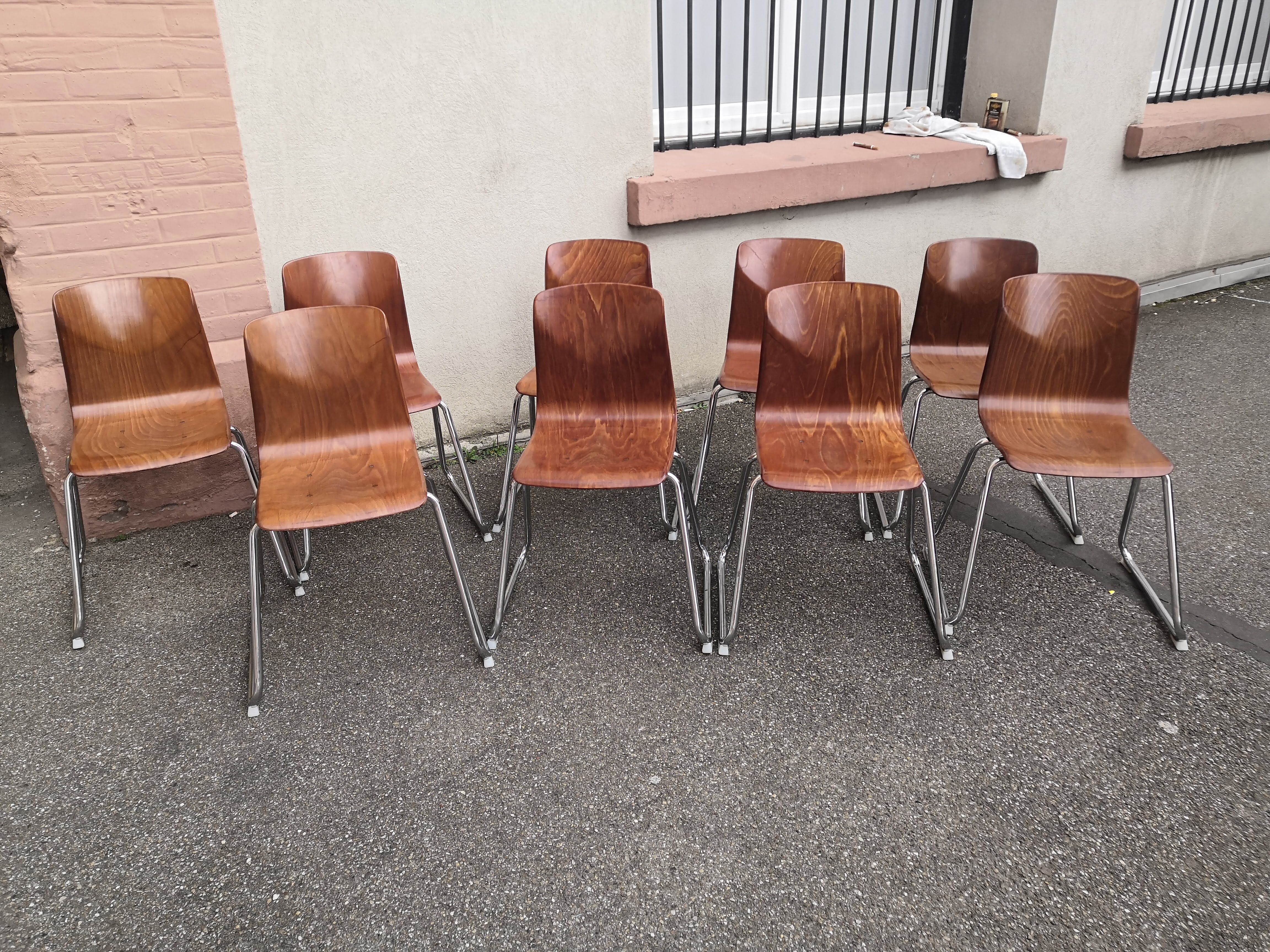 9 Pagholz Thur-Op-Seat chairs