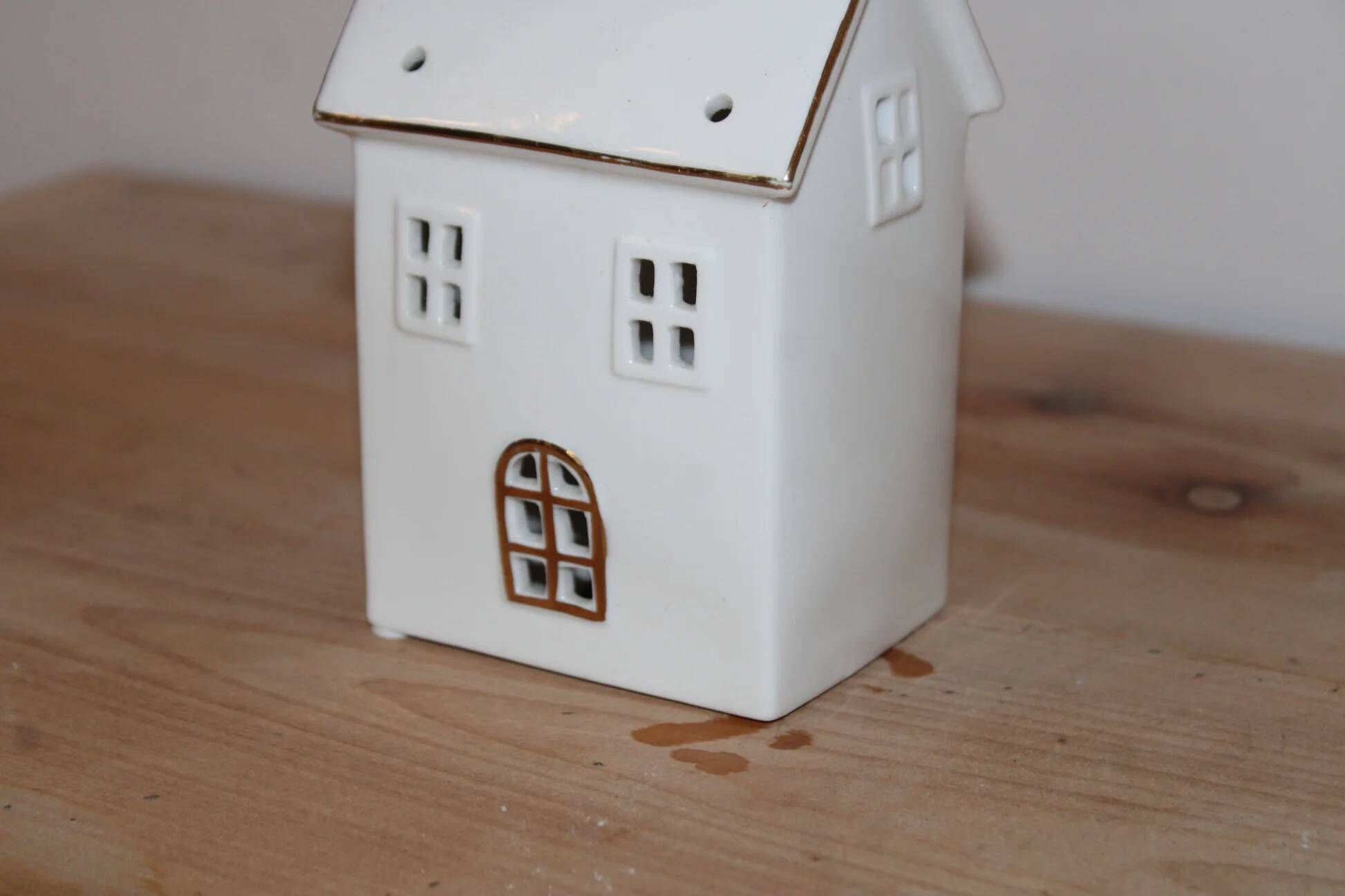 White and gold ceramic house lantern – Christmas light decoration
