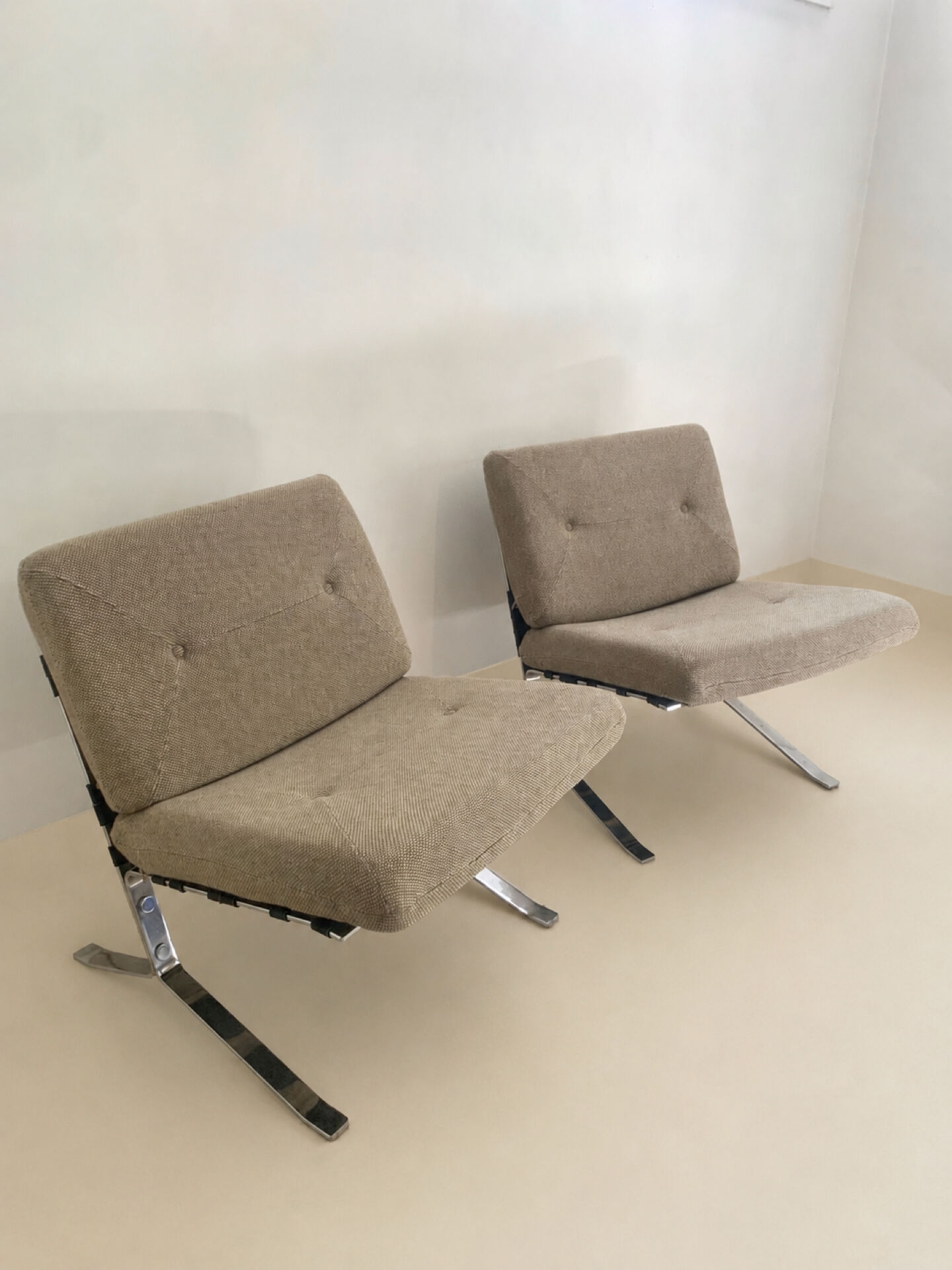Paire de fauteuils Joker d’Olivier Mourgue