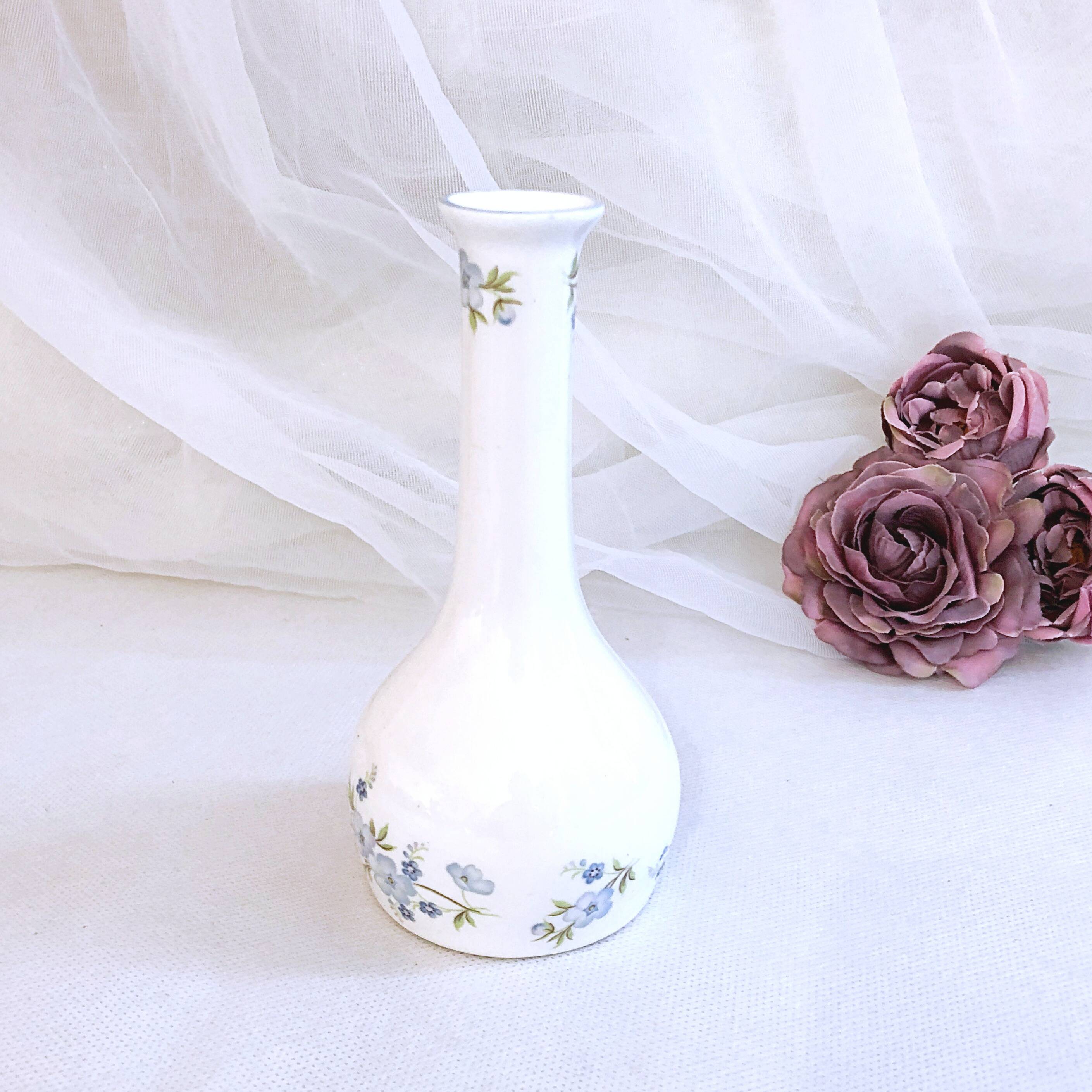 Fine porcelain soliflore vase with floral decoration England Staffordshire