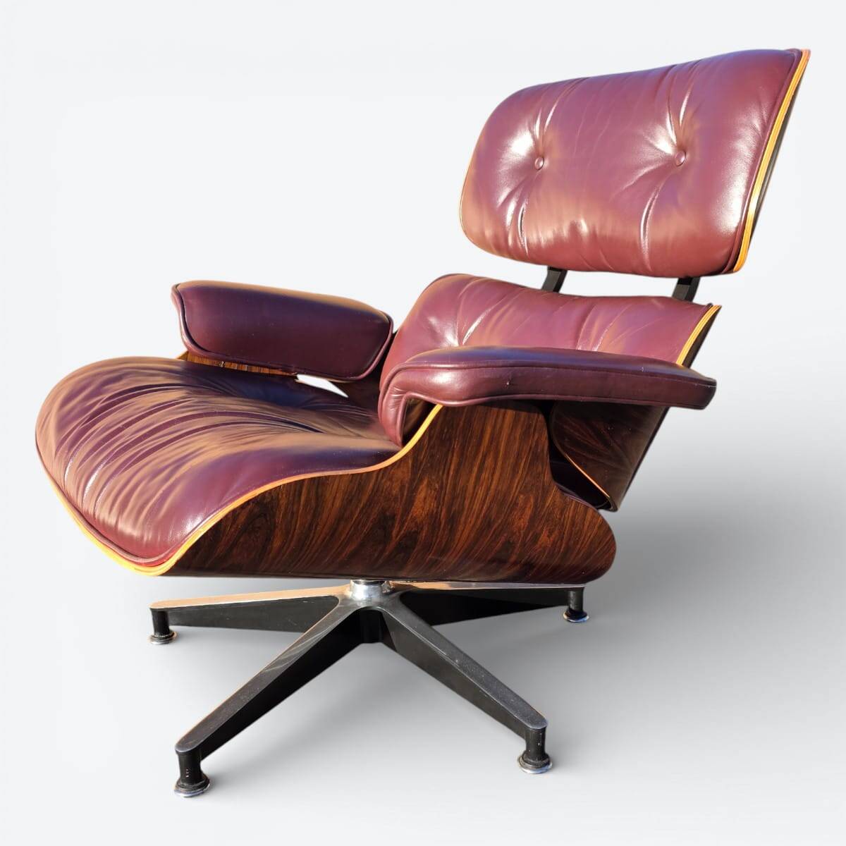 Burgundy Herman Miller Original Rosewood Eames Lounge Chair and Ottoman