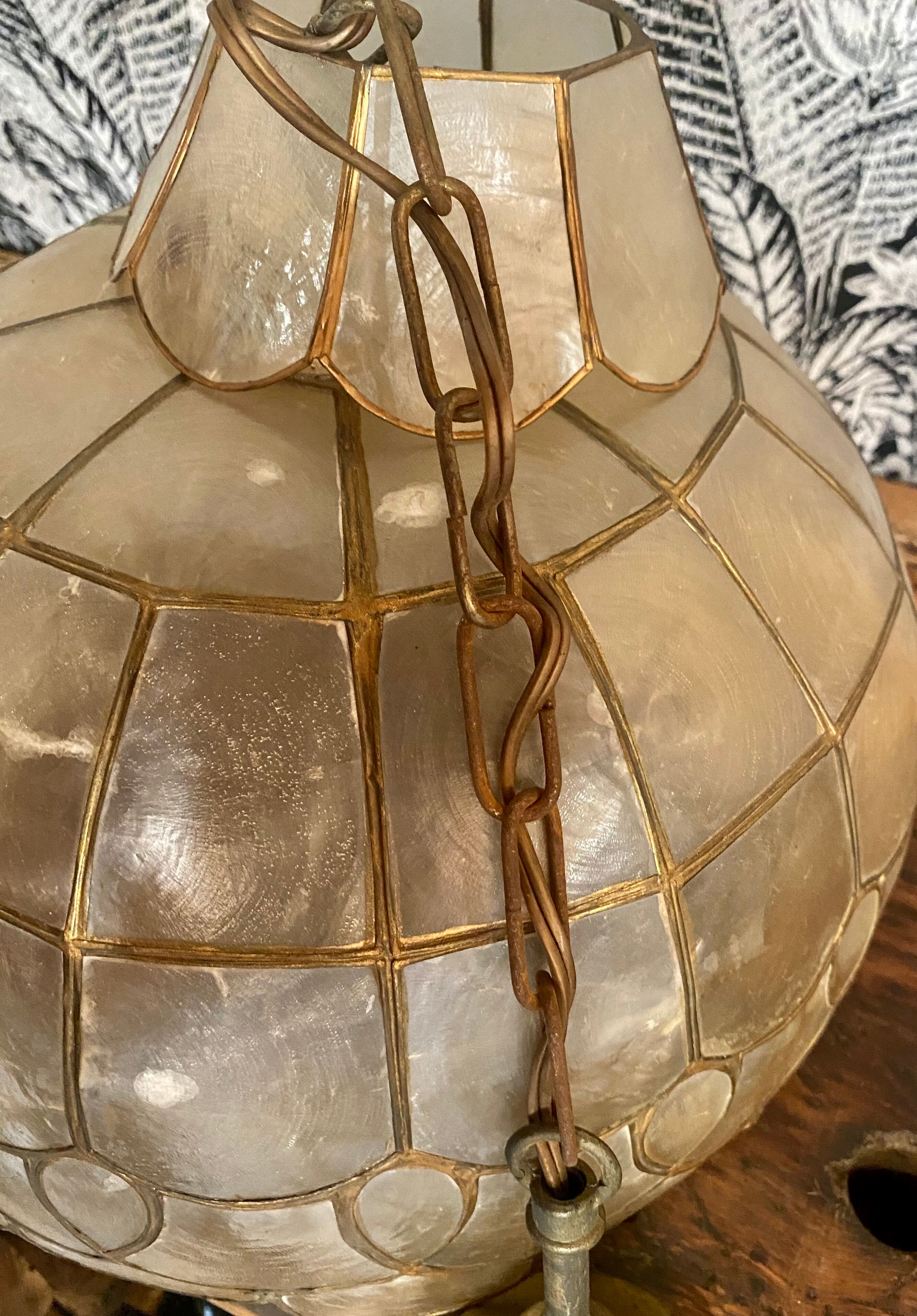 Suspension vintage nacre et laiton