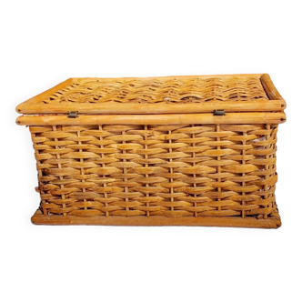 Large vintage blond wicker box