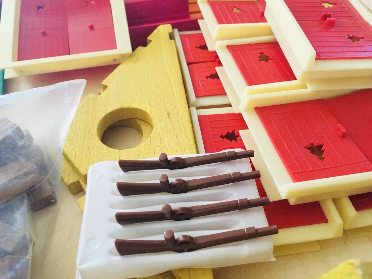 Old wooden construction game Jura Game "Chalet suise N°8"