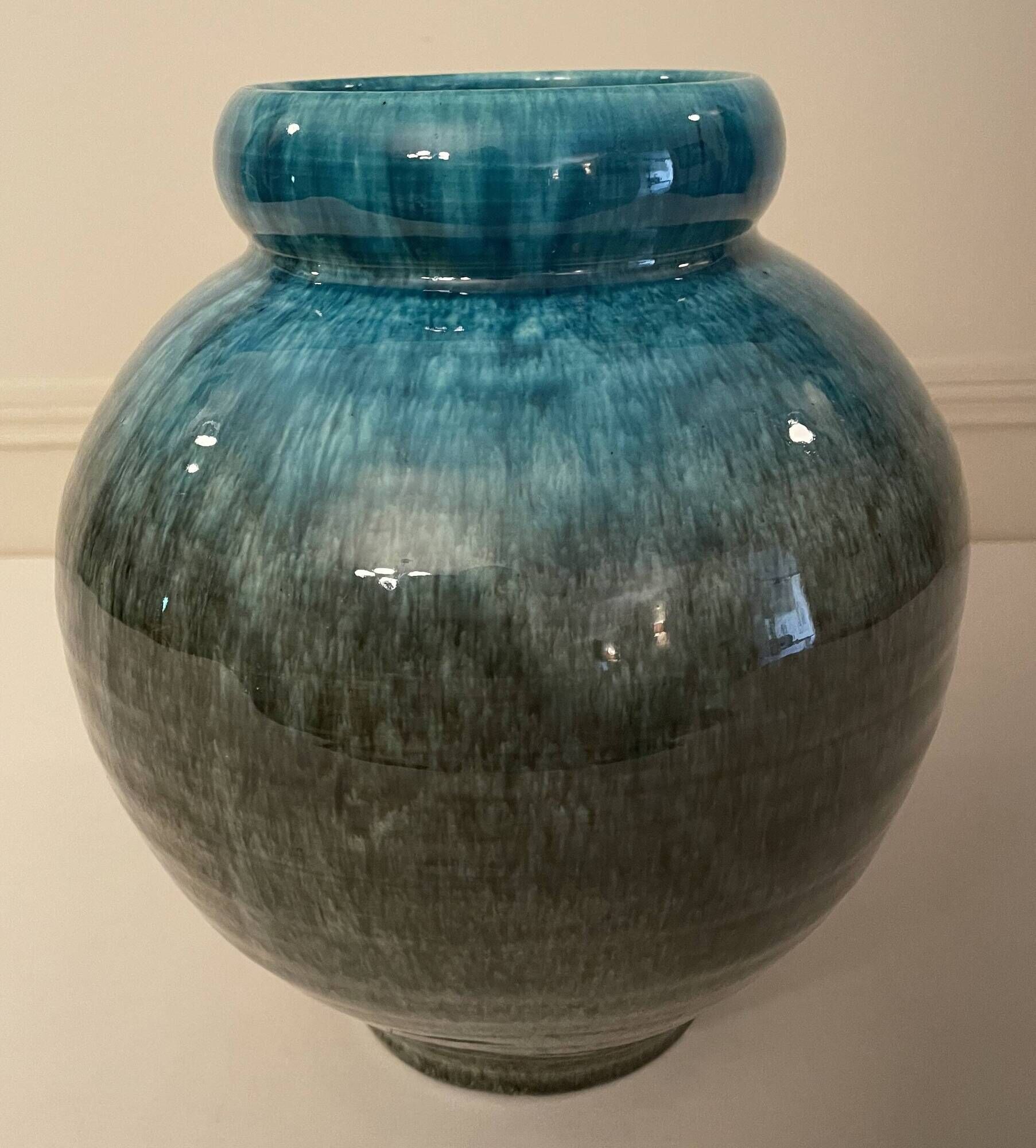 Accolay vase signed
