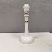 Lampe de table Le Klint, verre opalin blanc laiteux, dessus en laiton, modèle 311
