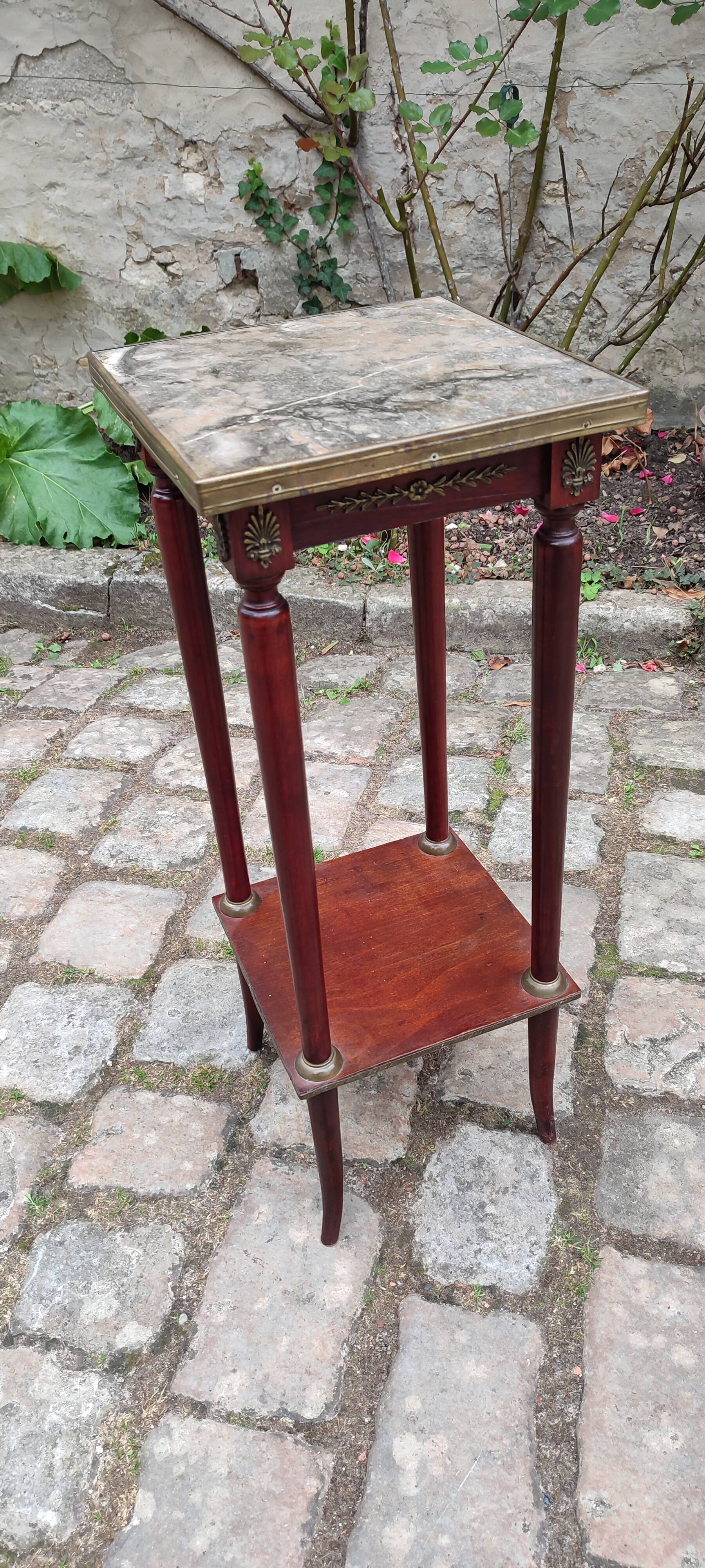 Restoration style harness in mahogany tinted beech