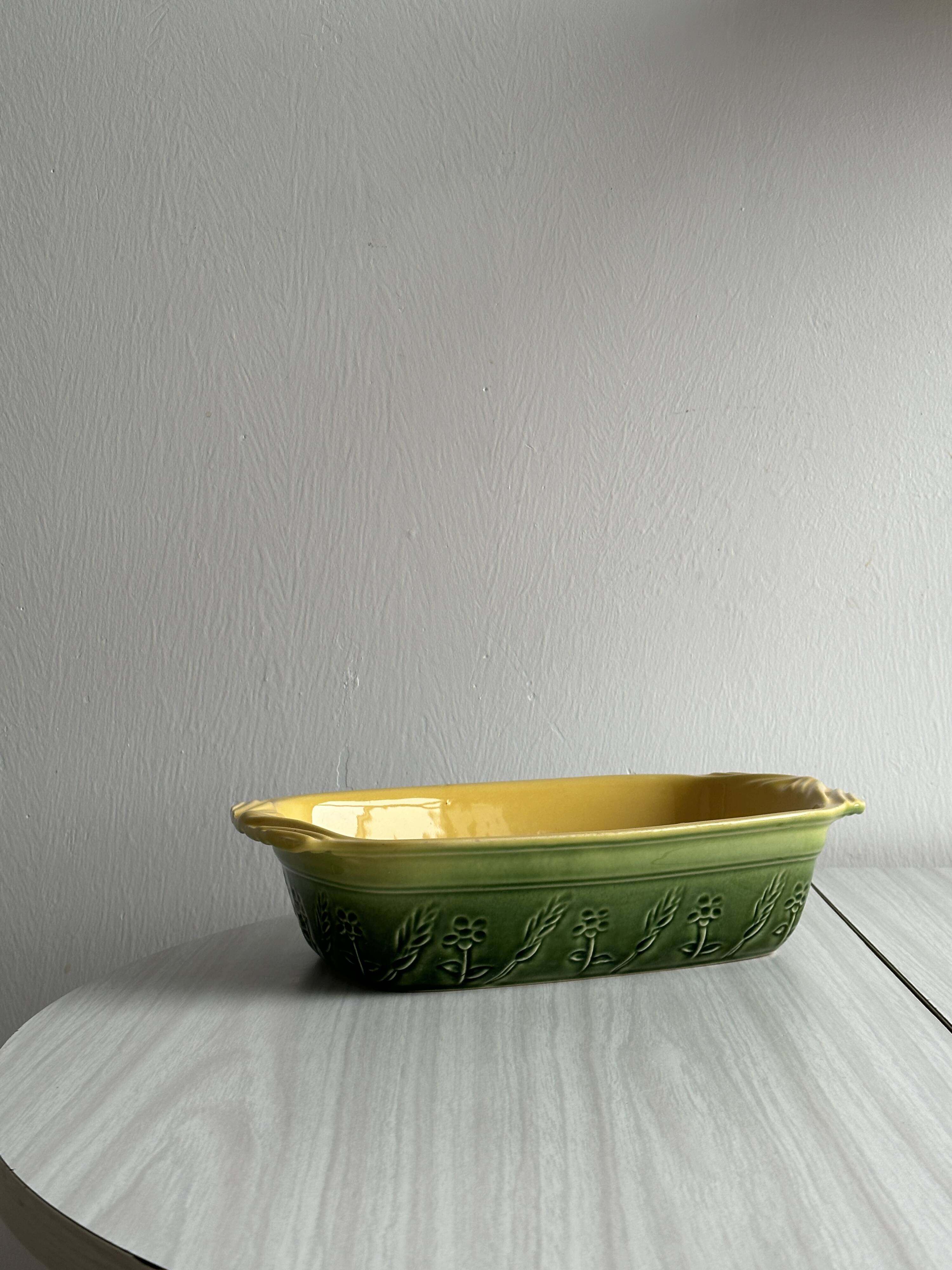 Ceramic baking dish, floral patterns