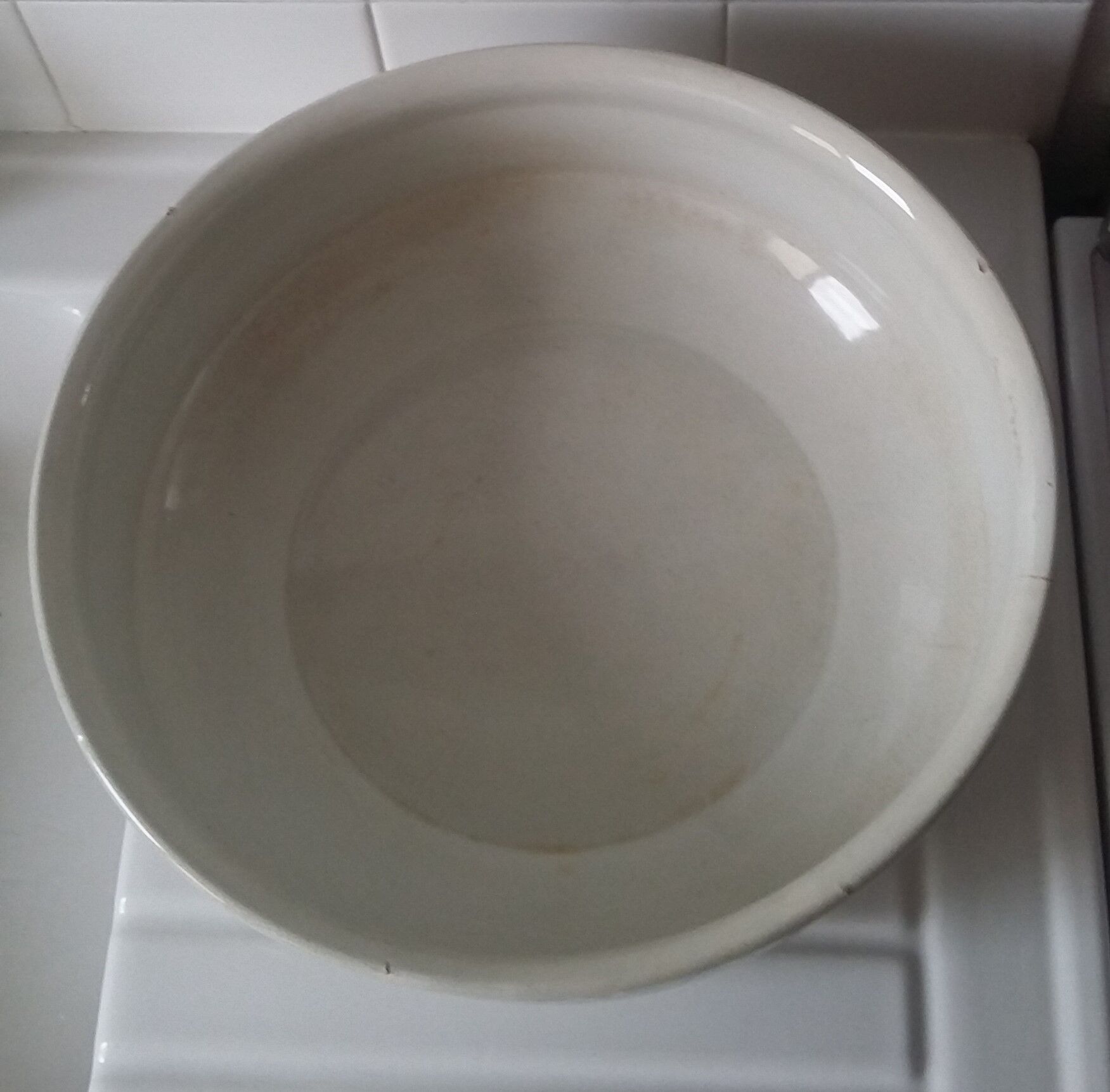 Plat en faïence de St Amand