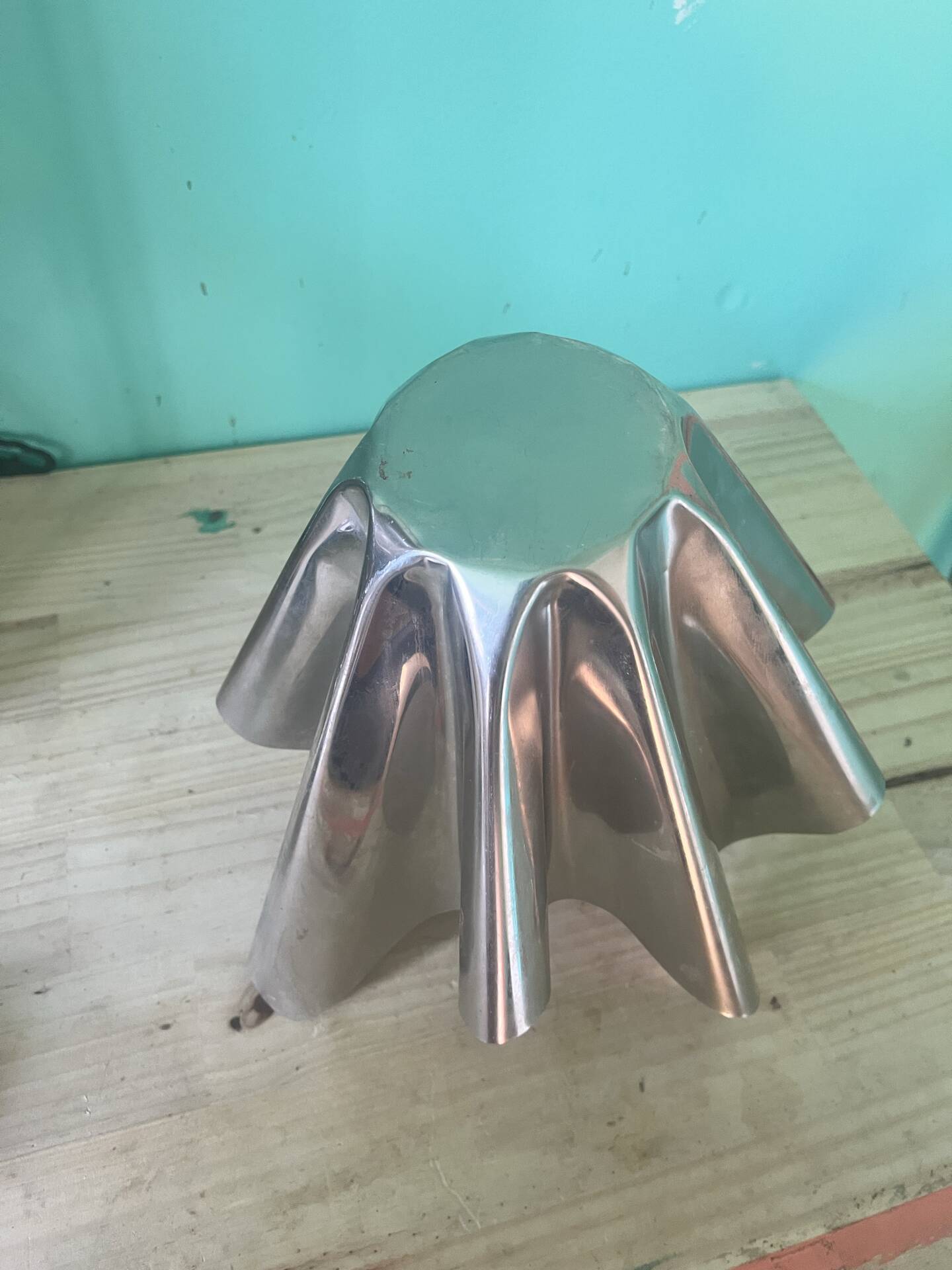 Dutch design tulip vase Martin Brühl The Edge