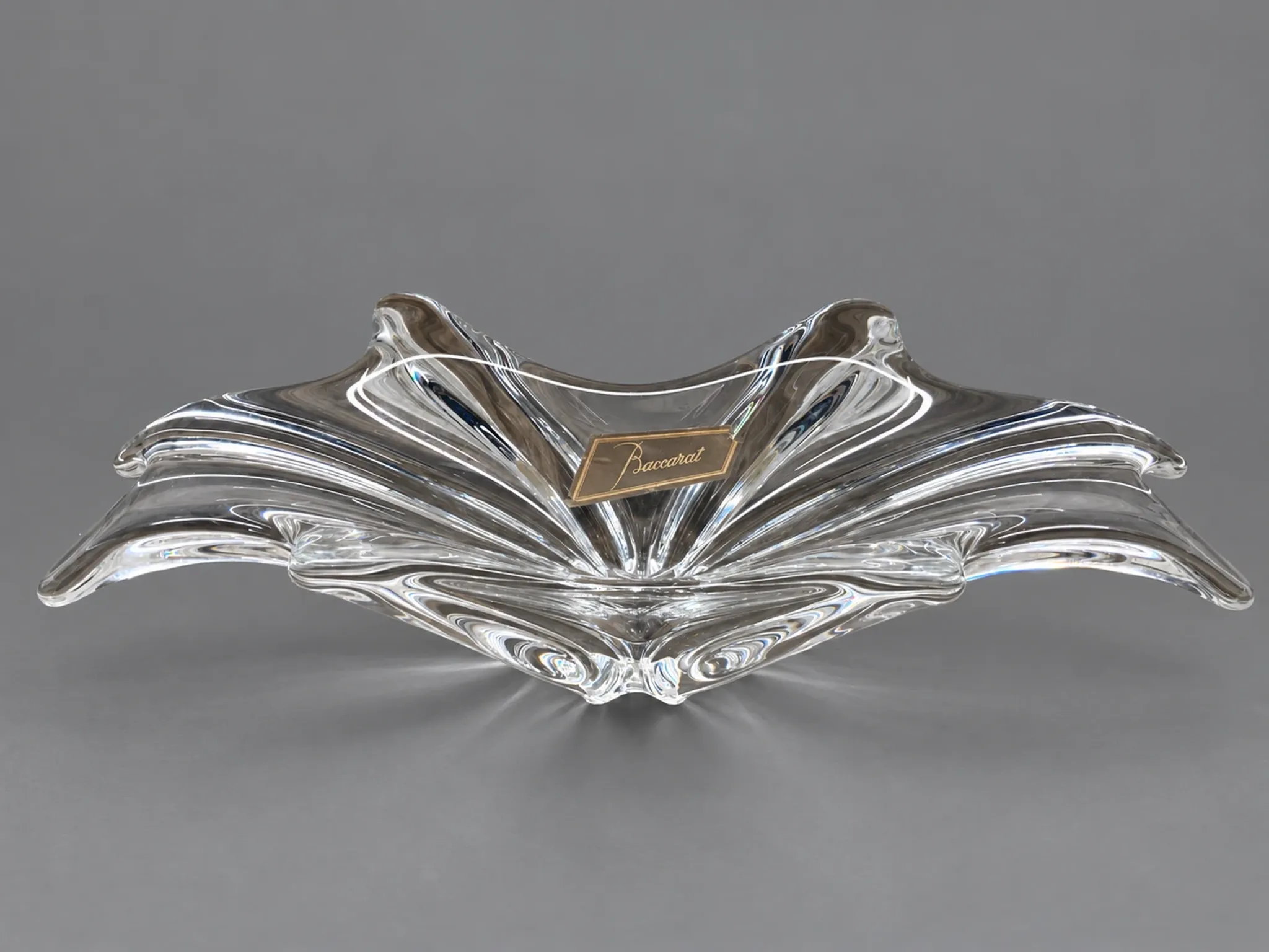 Grande coupe Baccarat en cristal – Centre de table sculptural vintage