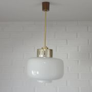 Suspension scandinave vintage / Lustre blanc de style moderne du milieu du siècle