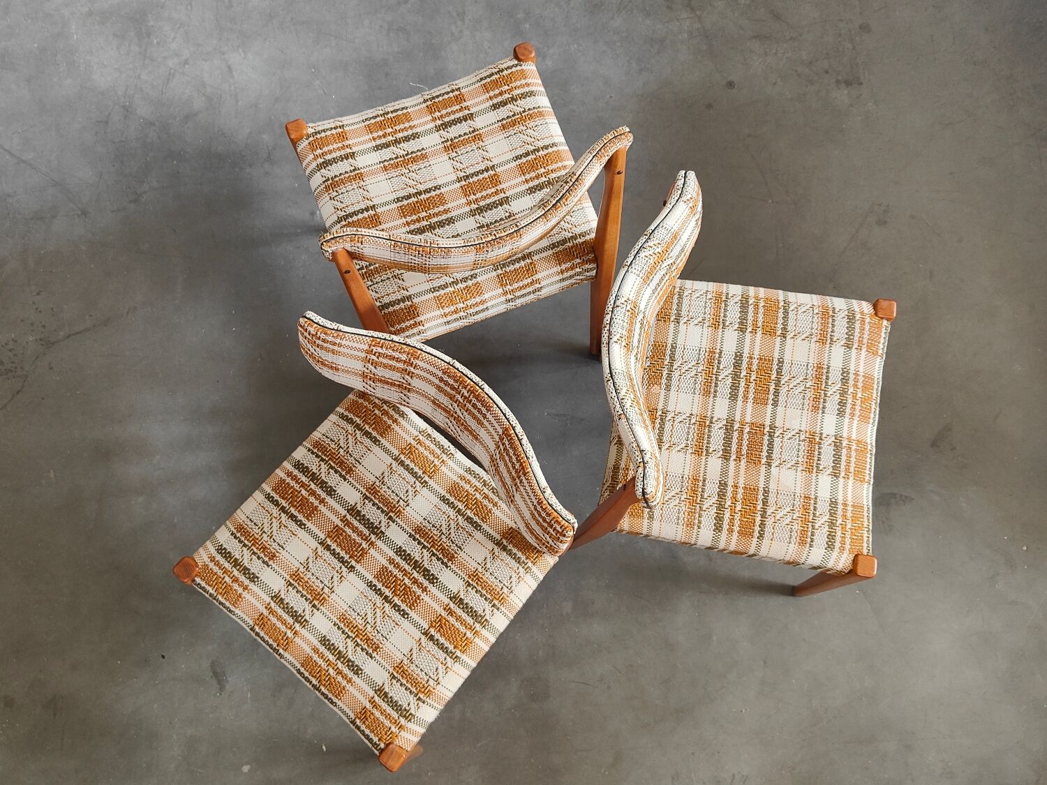 Lot de 3 chaises style scandinave tissu et bois