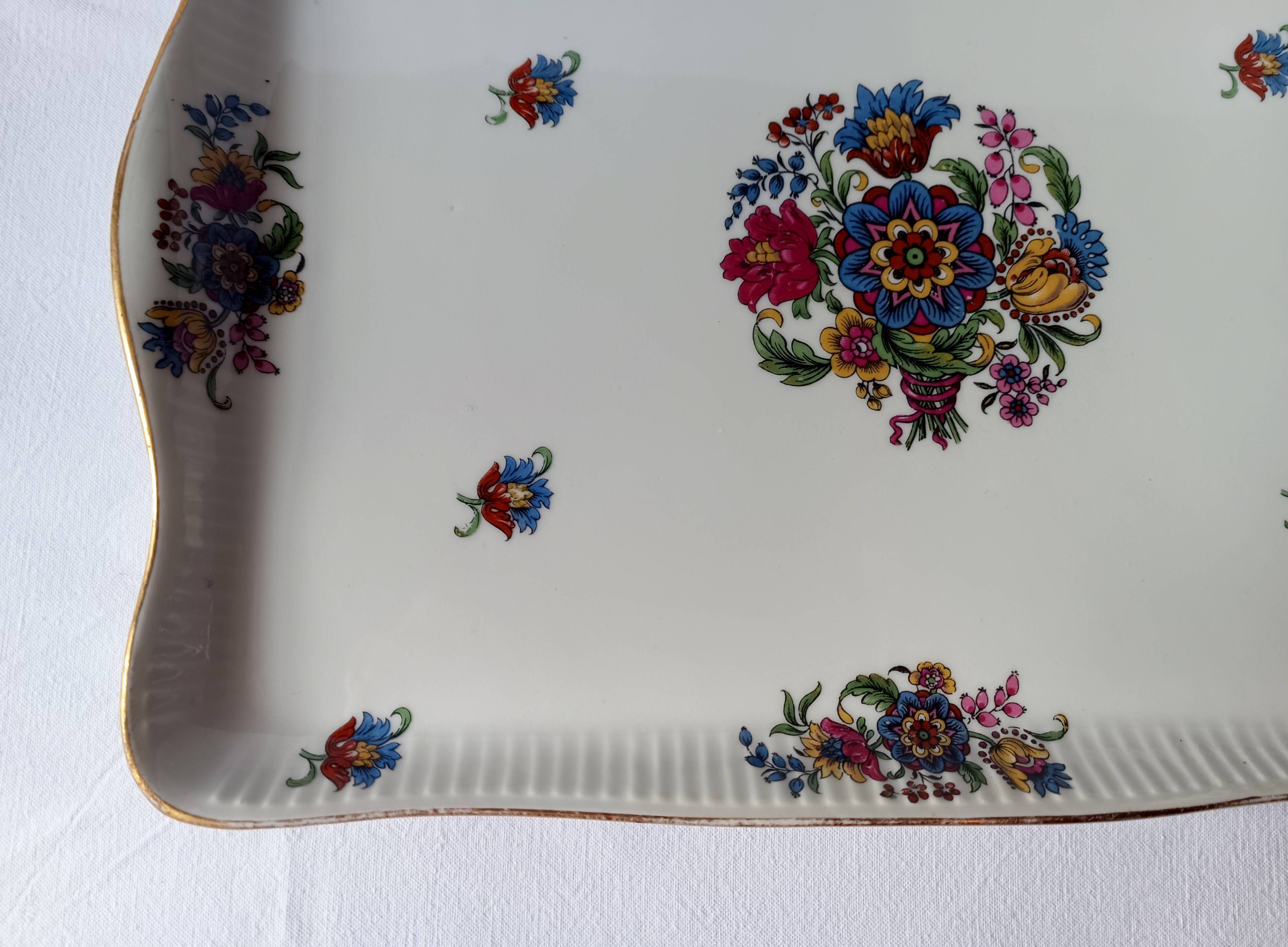 Limoges porcelain tray with floral bouquet motifs, early 20th century