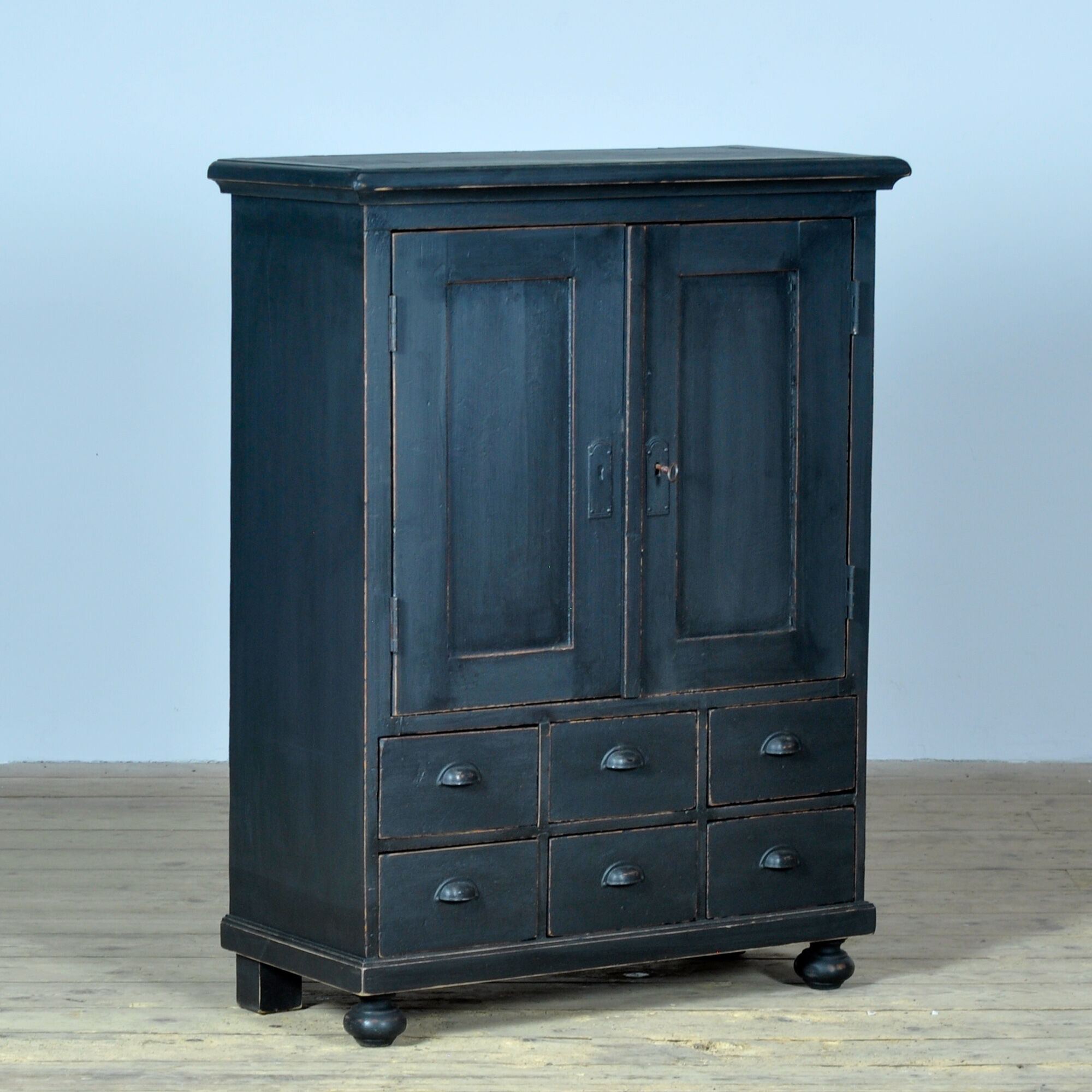Pine cabinet with 6 drawers, circa 1920