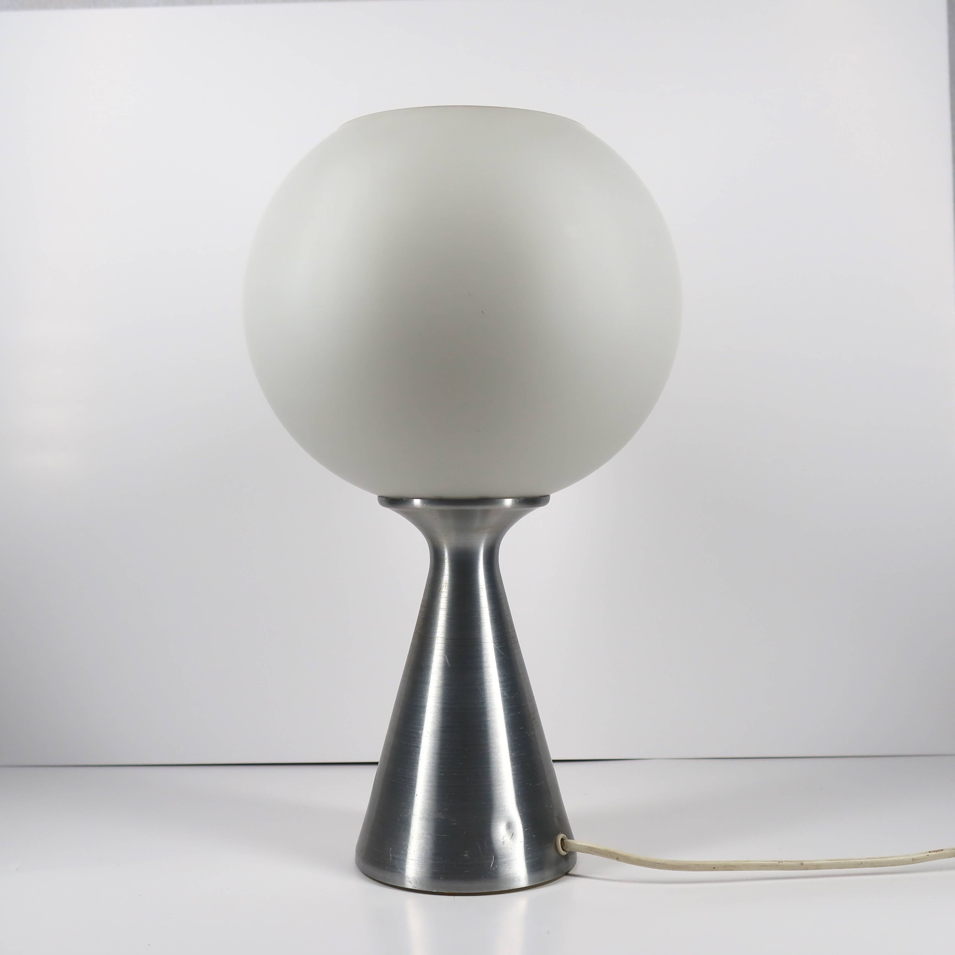 Lampe Space Age Erco en Verre Opalin et Métal Brossé, Allemagne 1974