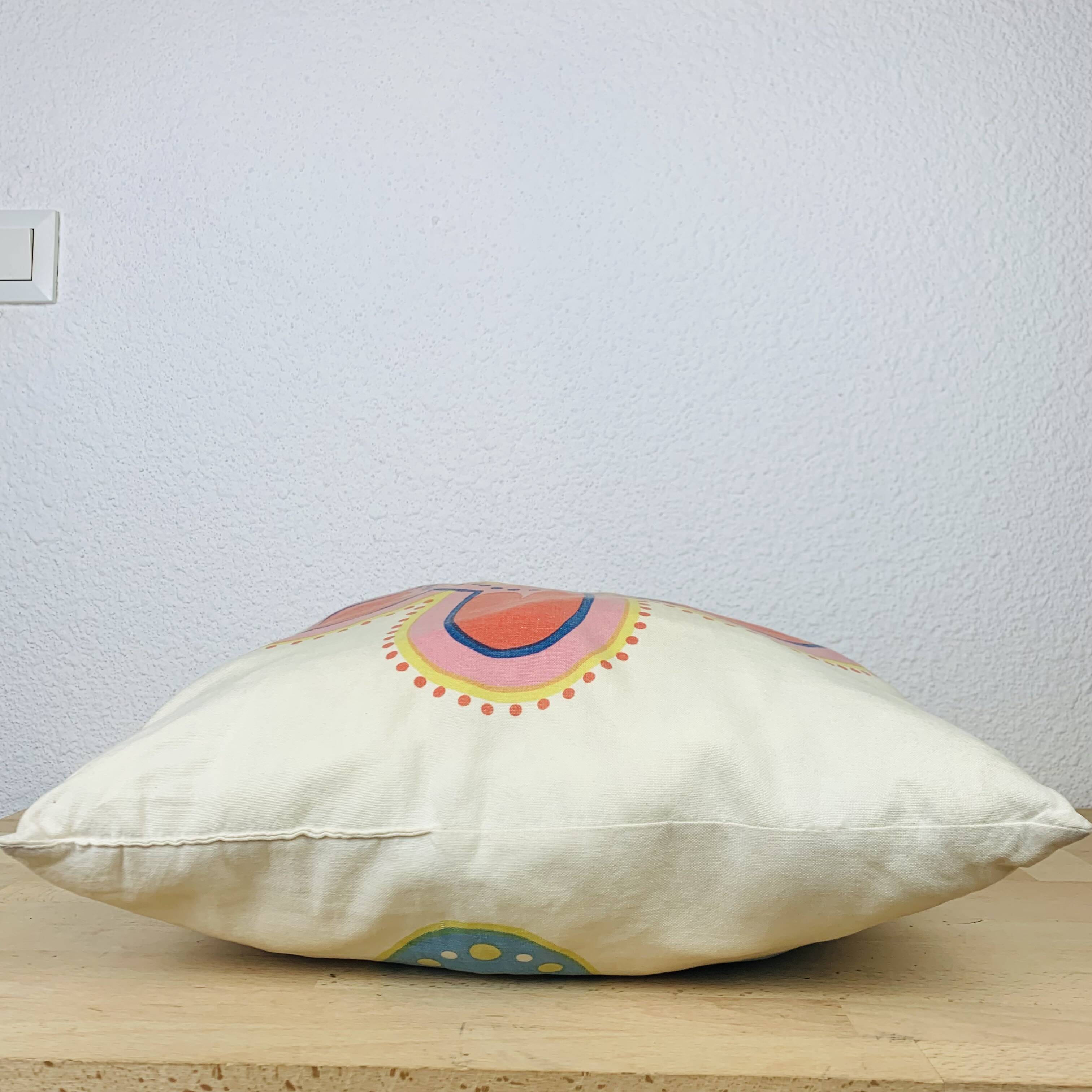 Vintage 70s flower cushion