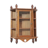 Étagère en bois vitrée