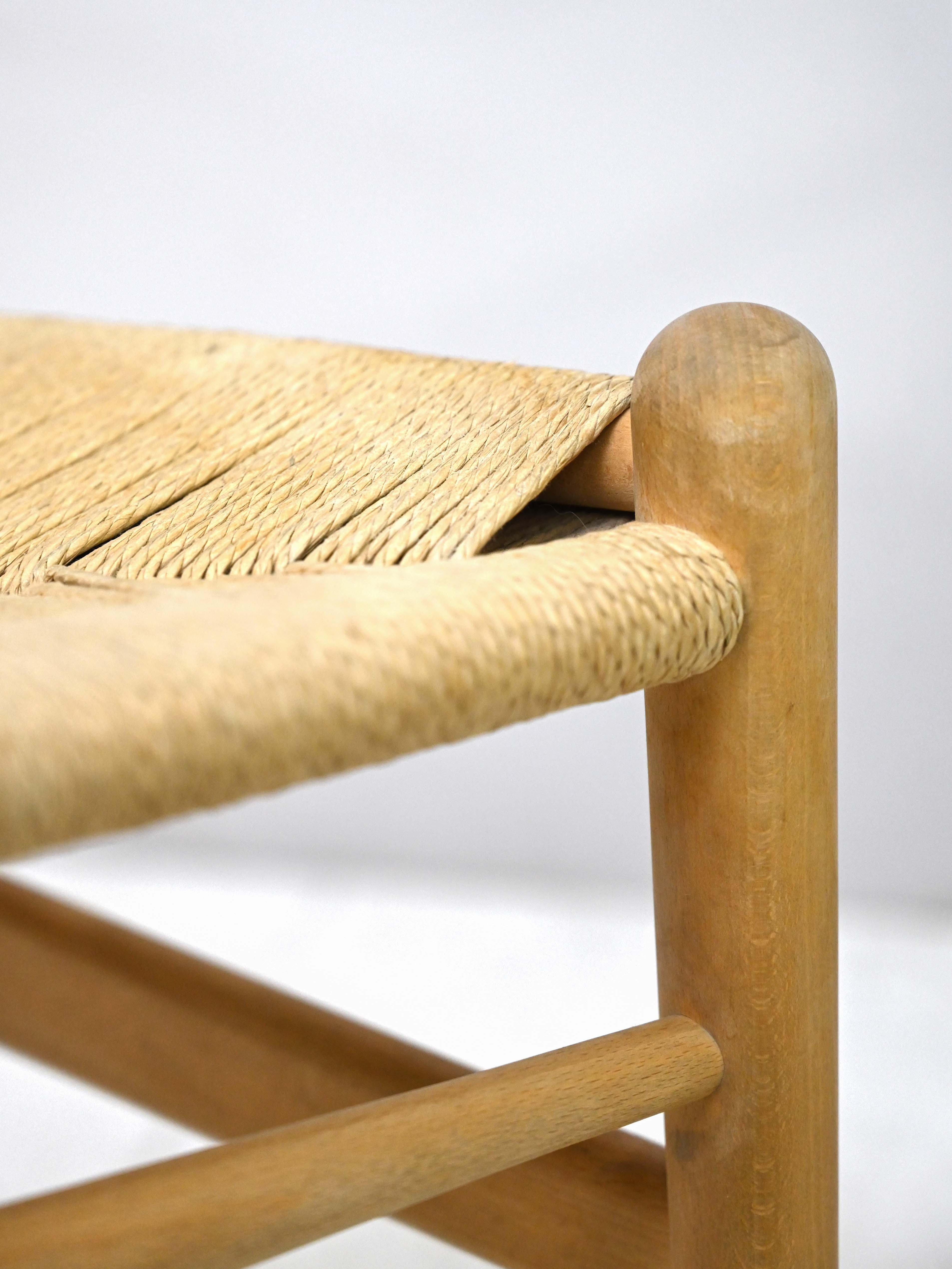 Set of six 'Wishbone chair' model chairs by Hans J. Wegner with leather cushions