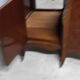 Buffet bas marquèterie bronze et dessus en marbre