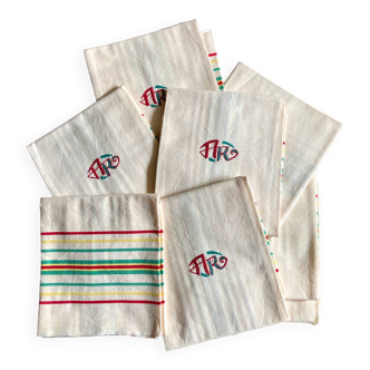 8 AR monogram napkins