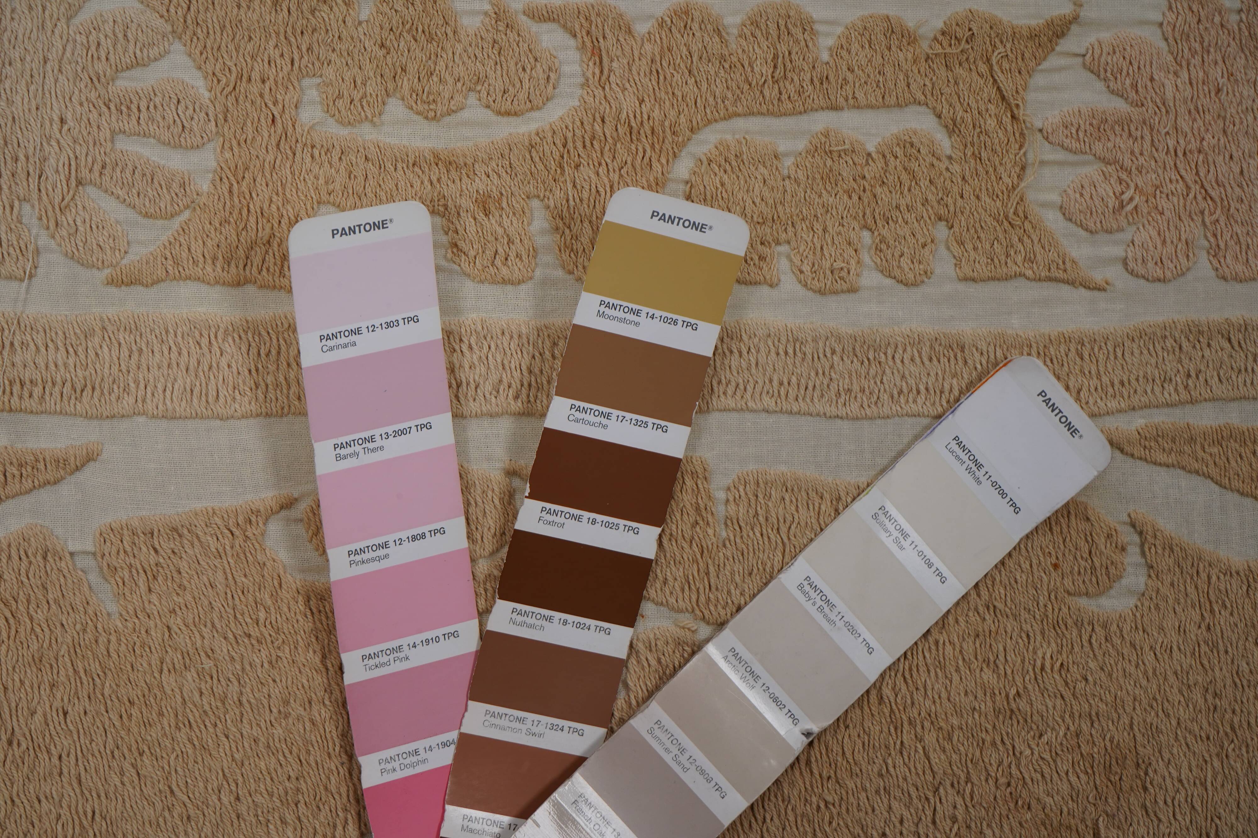 Vintage Turkish hand-knotted rug 132x132 cm