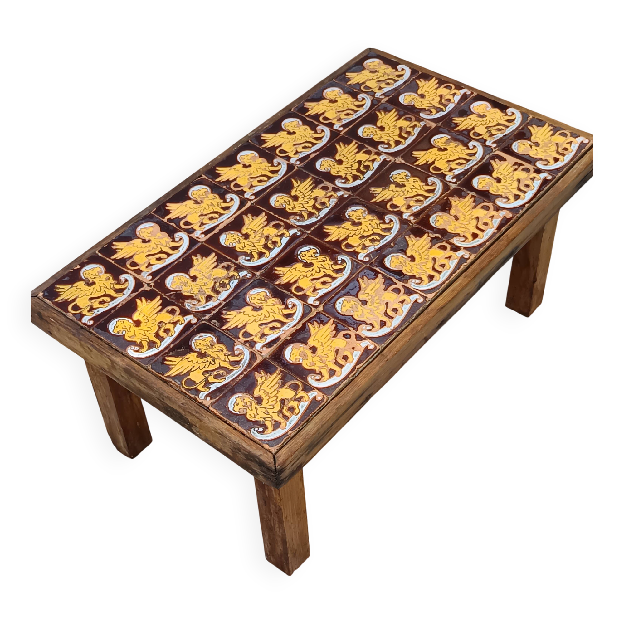 Vintage ceramic coffee table – Heraldic griffon decor – 1970