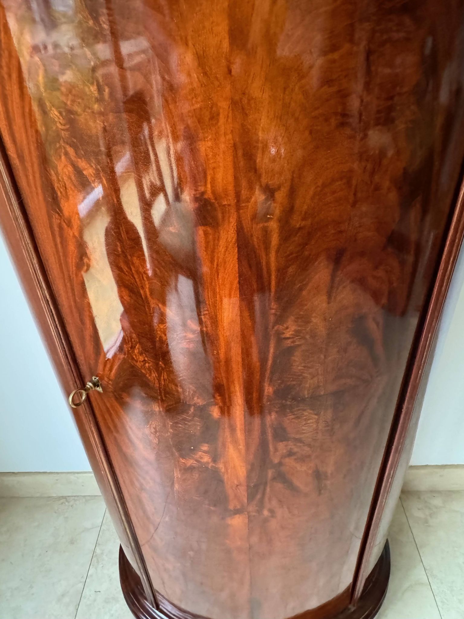Somno “Column” or Cylindrical Cabinet, in flamed mahogany, Copenhagen, 1830-1840