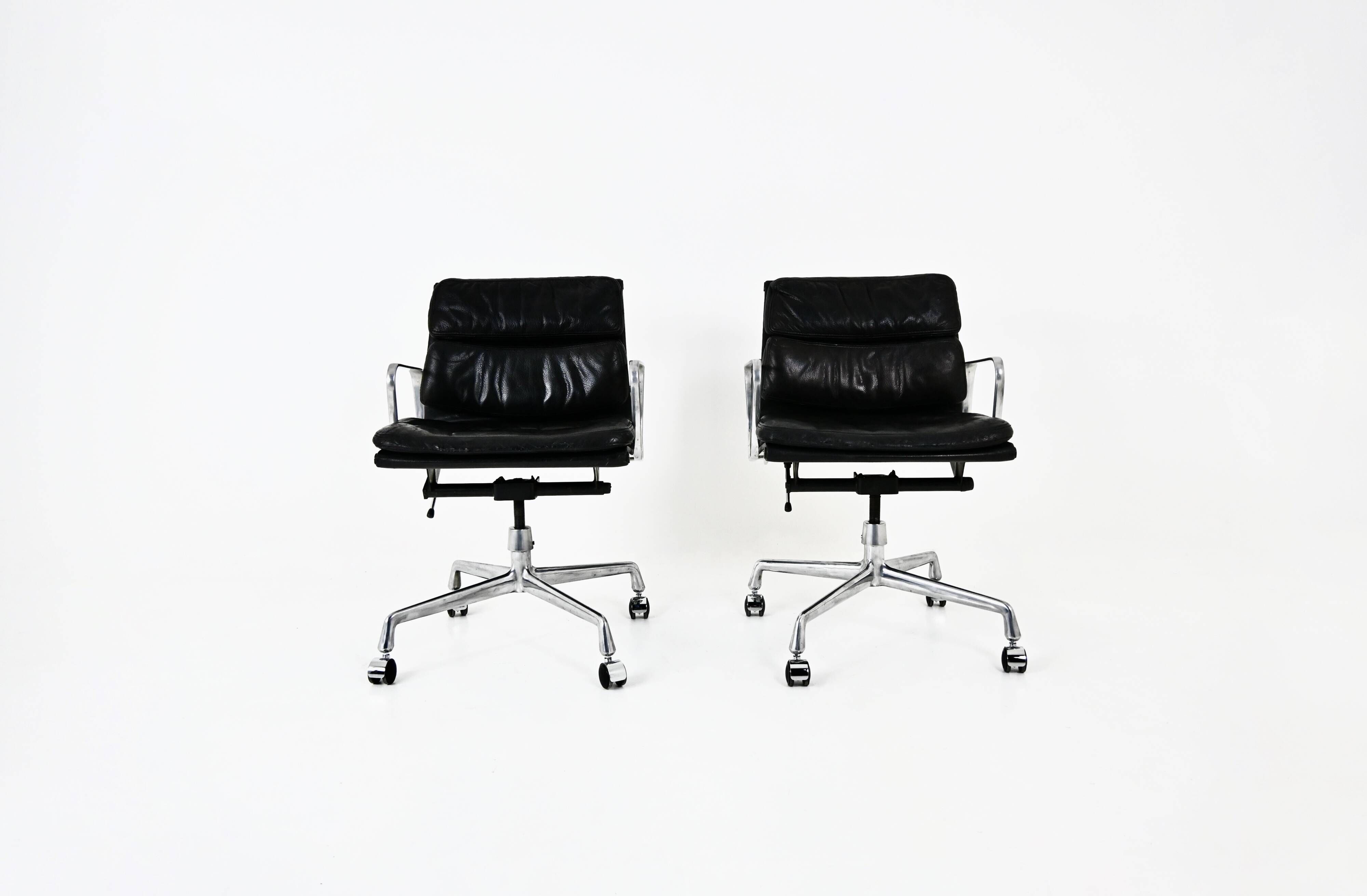 Chairs by Charles and Ray Eames for Ring Mobelfabrikk Norway, 1970s