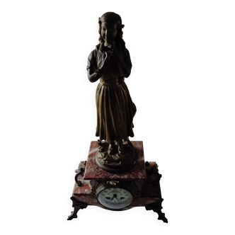 Pendule  sur socle en marbre M Vives